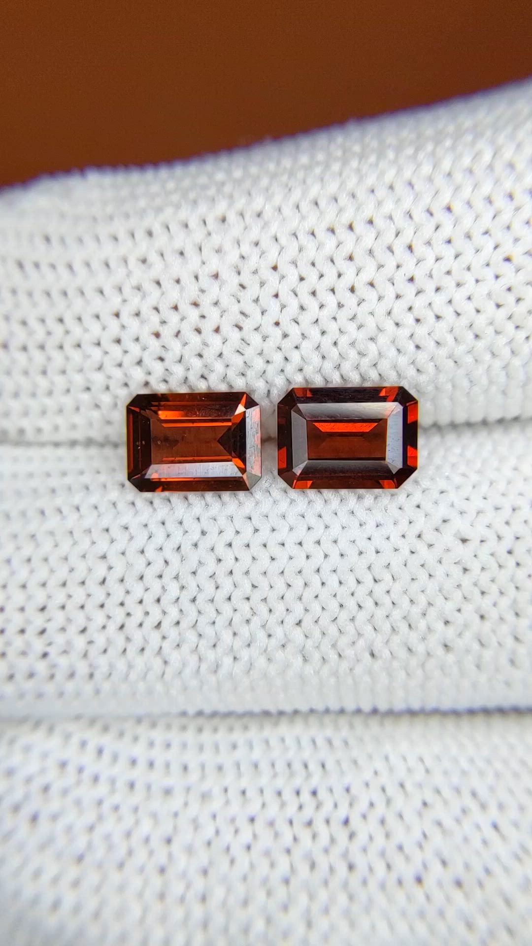 2.38&nbsp;Ct.Tw.Total Carat Weight Red Almandine Garnet Pair from Ceylon (Sri Lanka) Size Video