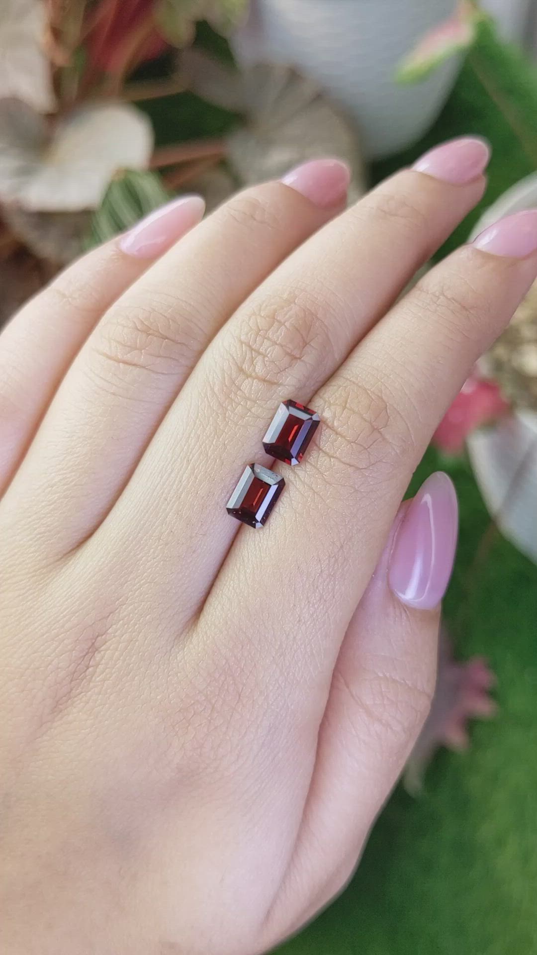 2.38&nbsp;Ct.Tw.Total Carat Weight Red Almandine Garnet Pair from Ceylon (Sri Lanka) Size Video