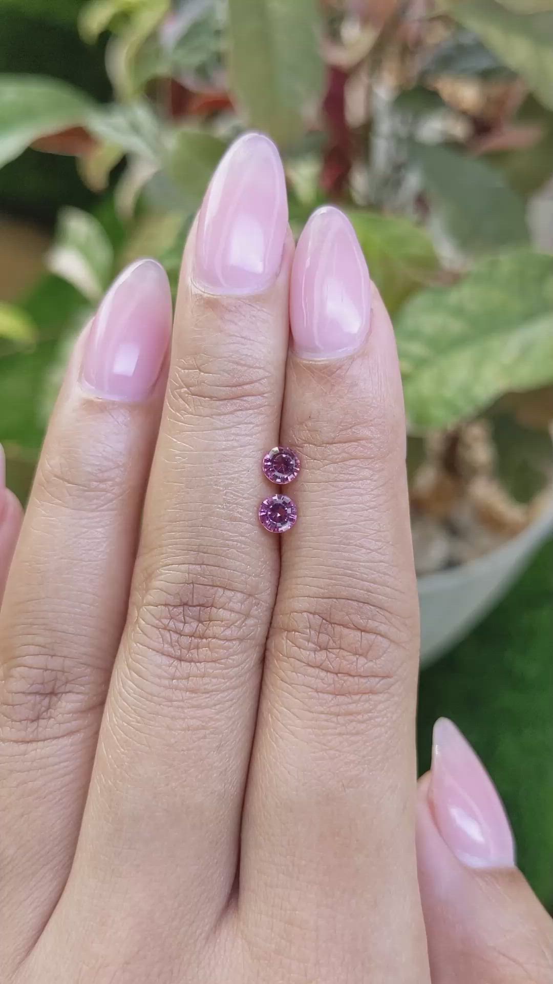0.76&nbsp;Ct.Tw.Total Carat Weight Pinkish Purple Rhodolite Garnet Pair from Ceylon (Sri Lanka) Size Video