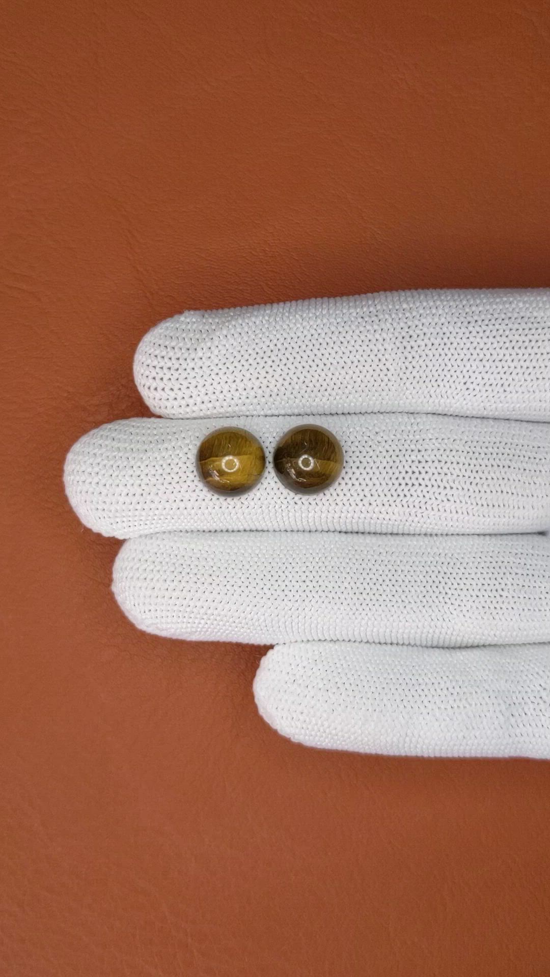 8.63&nbsp;Ct.Tw.Total Carat Weight Cabochon Tiger's Eye Pair from Ceylon (Sri Lanka) Size Video