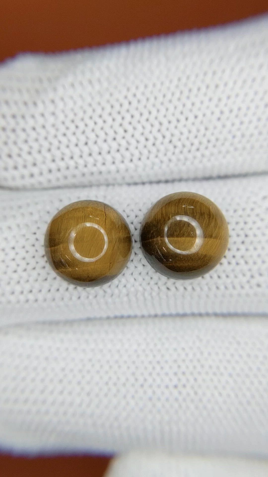 8.63&nbsp;Ct.Tw.Total Carat Weight Cabochon Tiger's Eye Pair from Ceylon (Sri Lanka) Size Video