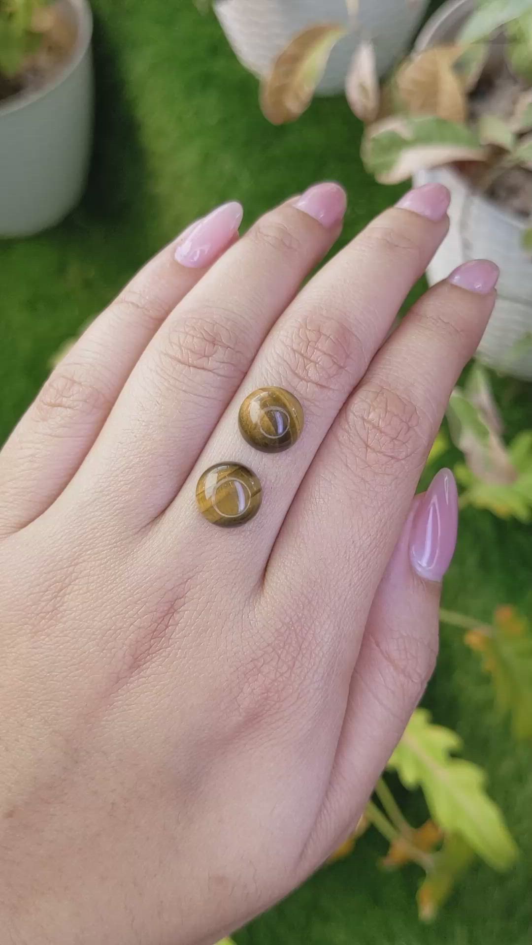 9.04&nbsp;Ct.Tw.Total Carat Weight Cabochon Tiger's Eye Pair from Ceylon (Sri Lanka) Size Video