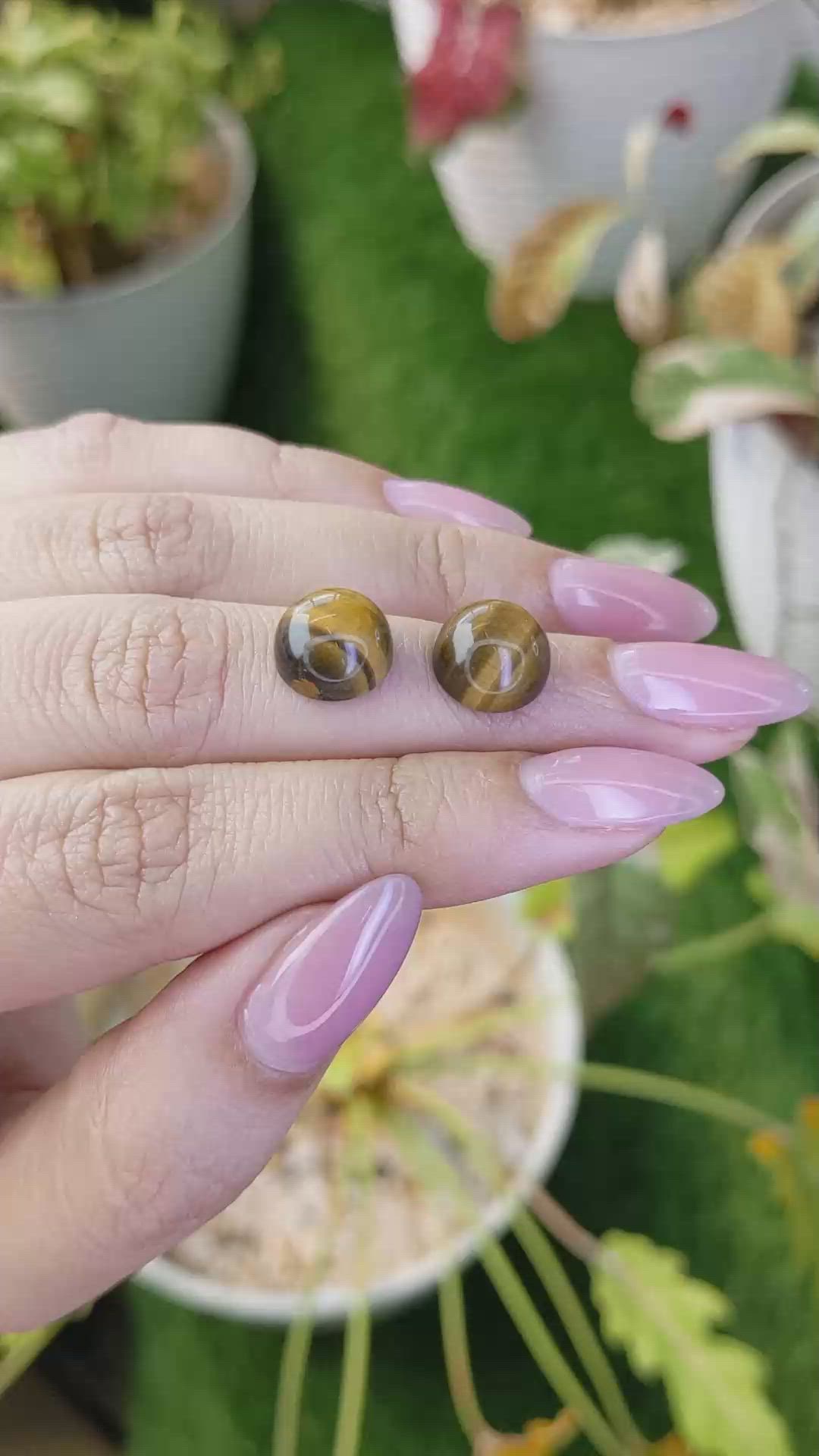9.04&nbsp;Ct.Tw.Total Carat Weight Cabochon Tiger's Eye Pair from Ceylon (Sri Lanka) Size Video