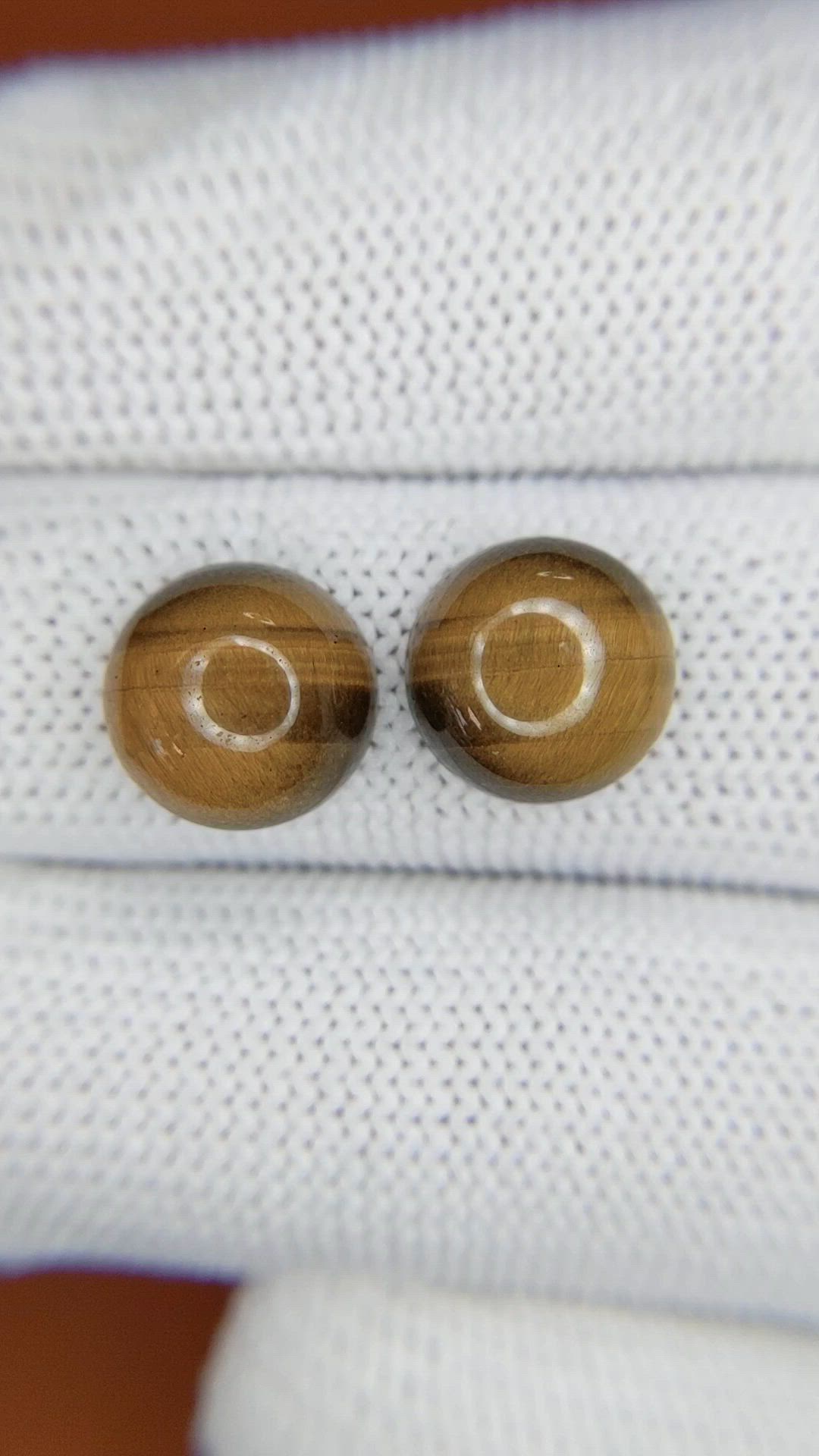 9.04&nbsp;Ct.Tw.Total Carat Weight Cabochon Tiger's Eye Pair from Ceylon (Sri Lanka) Size Video