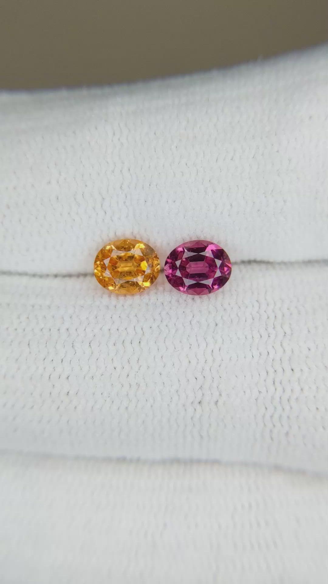 1.71&nbsp;Ct.Tw.Total Carat Weight Orange Spessartite Garnet Pair from Nigeria Size Video