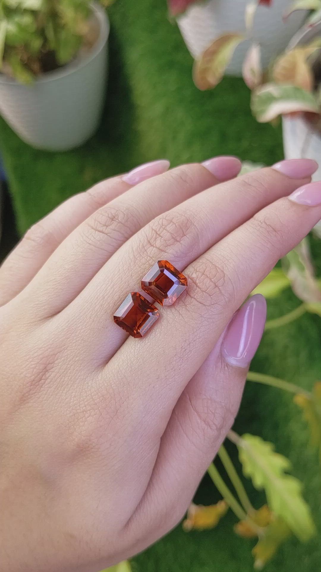 10.10&nbsp;Ct.Tw.Total Carat Weight Orange Hessonite Garnet Pair from Madagascar Size Video