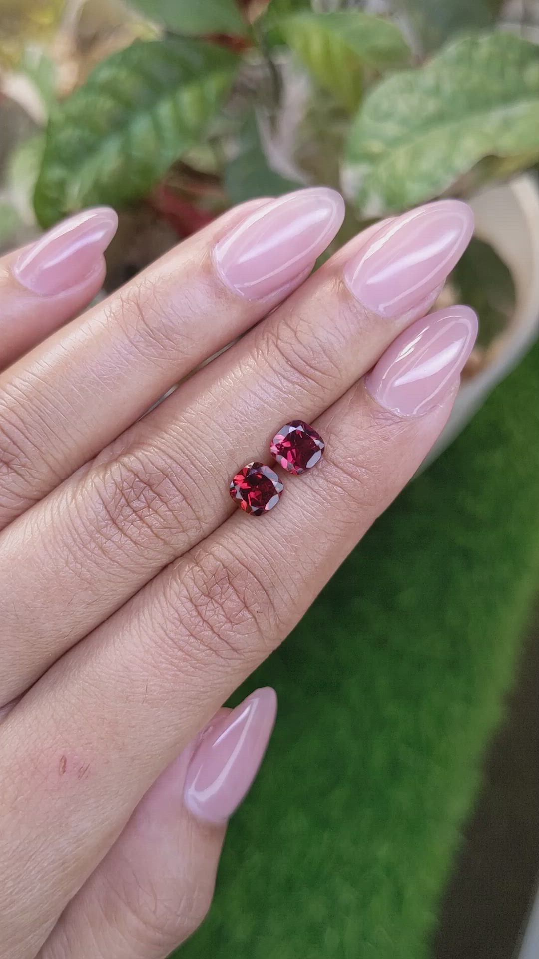 2.27&nbsp;Ct.Tw.Total Carat Weight Red Garnet Pair from Ceylon (Sri Lanka) Size Video