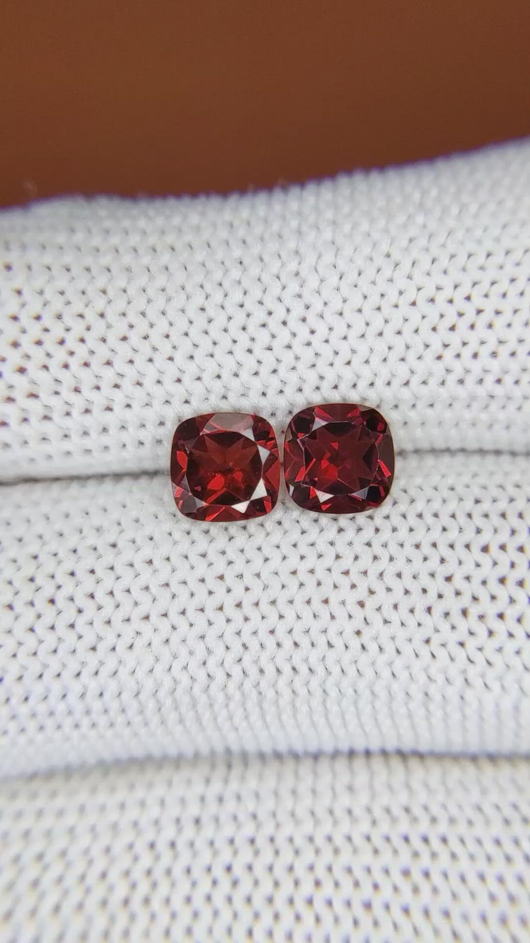 2.19&nbsp;Ct.Tw.Total Carat Weight Red Garnet Pair from Ceylon (Sri Lanka) Size Video