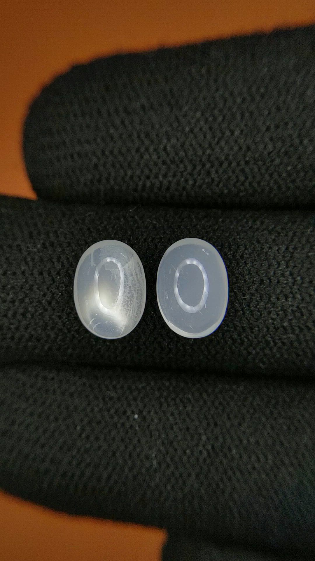 3.19&nbsp;Ct.Tw.Total Carat Weight White Cabochon Moonstone Pair from Ceylon (Sri Lanka) Size Video