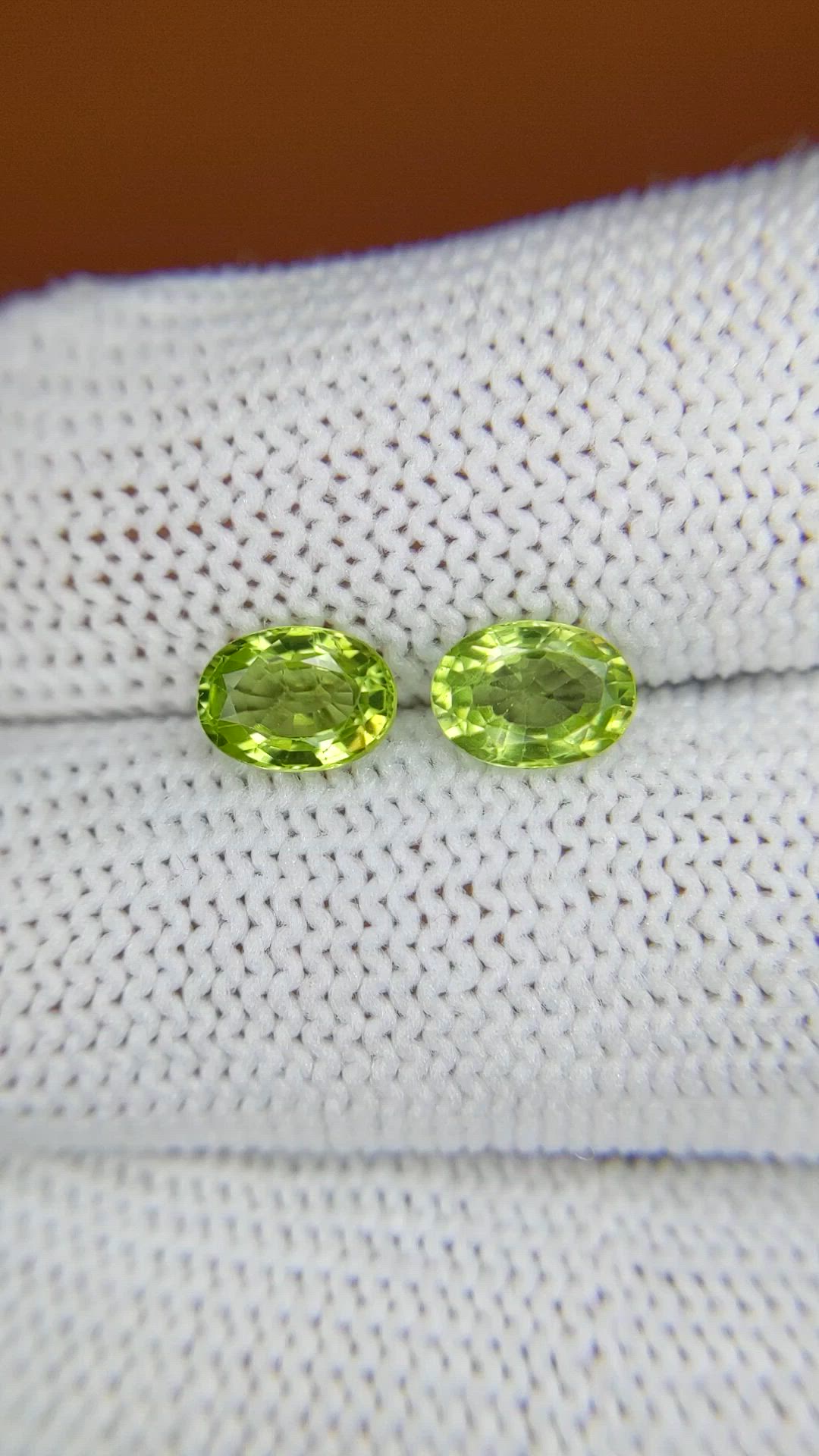 1.77 Ct.Tw.Total Carat Weight Green (Lime Green) Peridot Pair from Pakistan Size Video