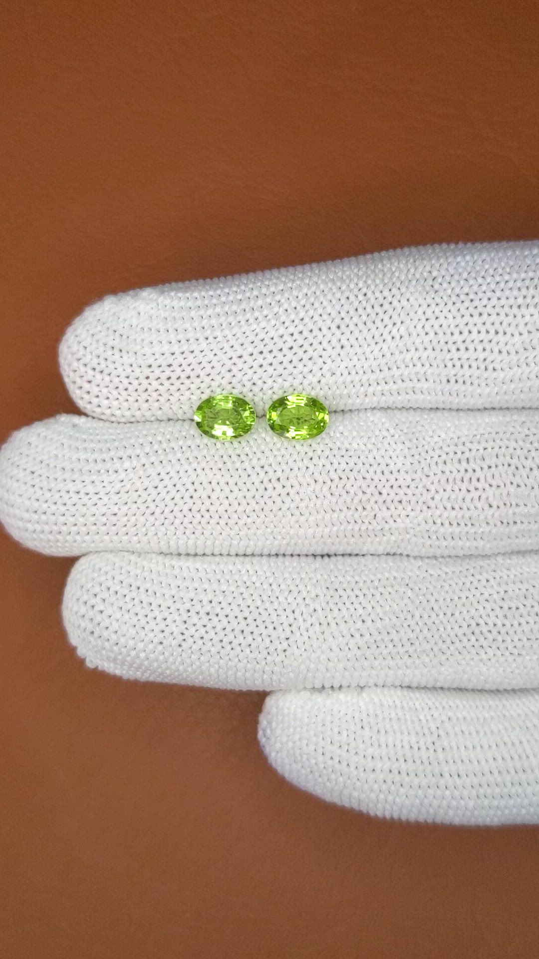 1.74 Ct.Tw.Total Carat Weight Green (Lime Green) Peridot Pair from Pakistan Size Video