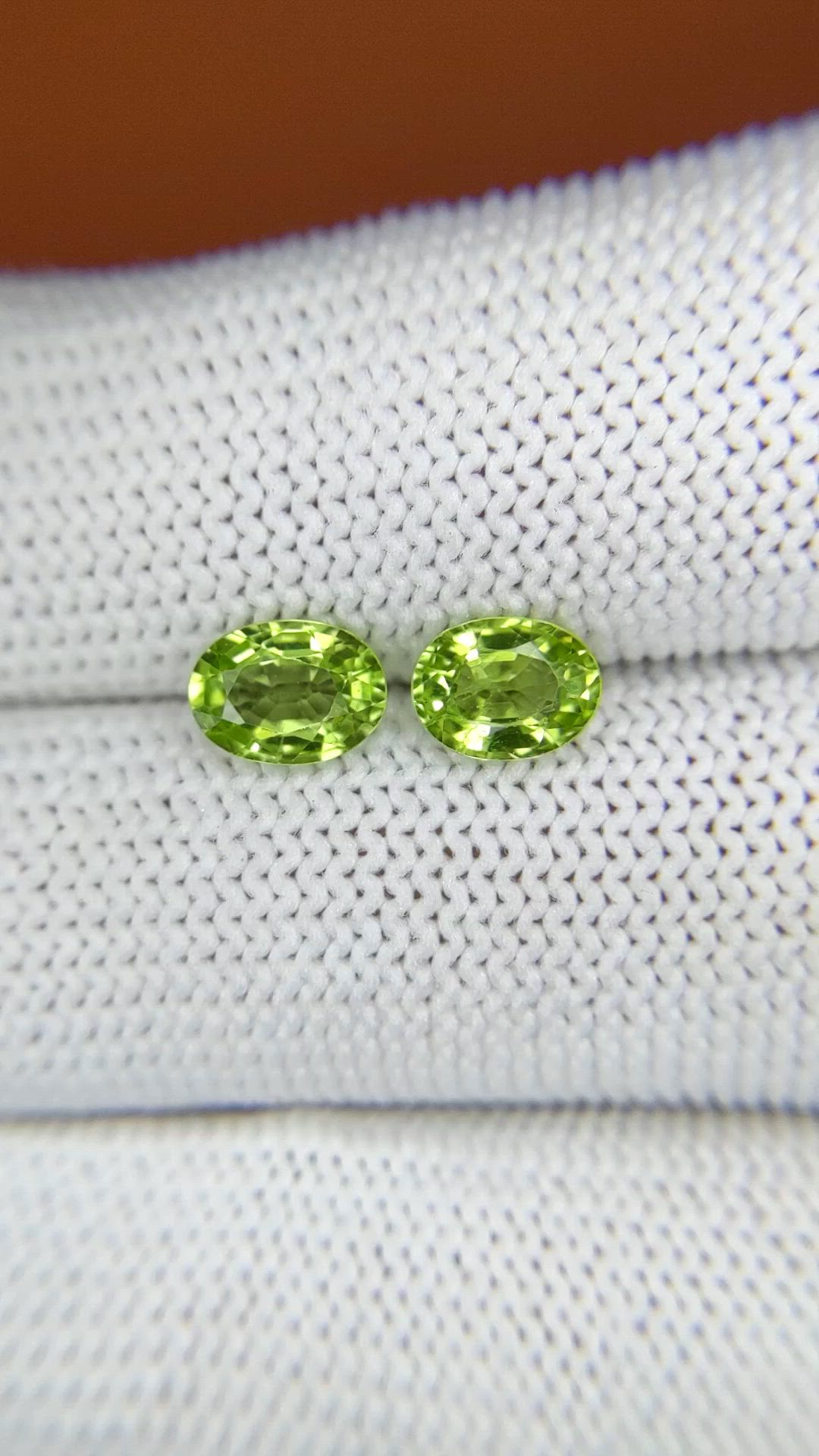 1.83 Ct.Tw.Total Carat Weight Green (Lime Green) Peridot Pair from Pakistan Size Video