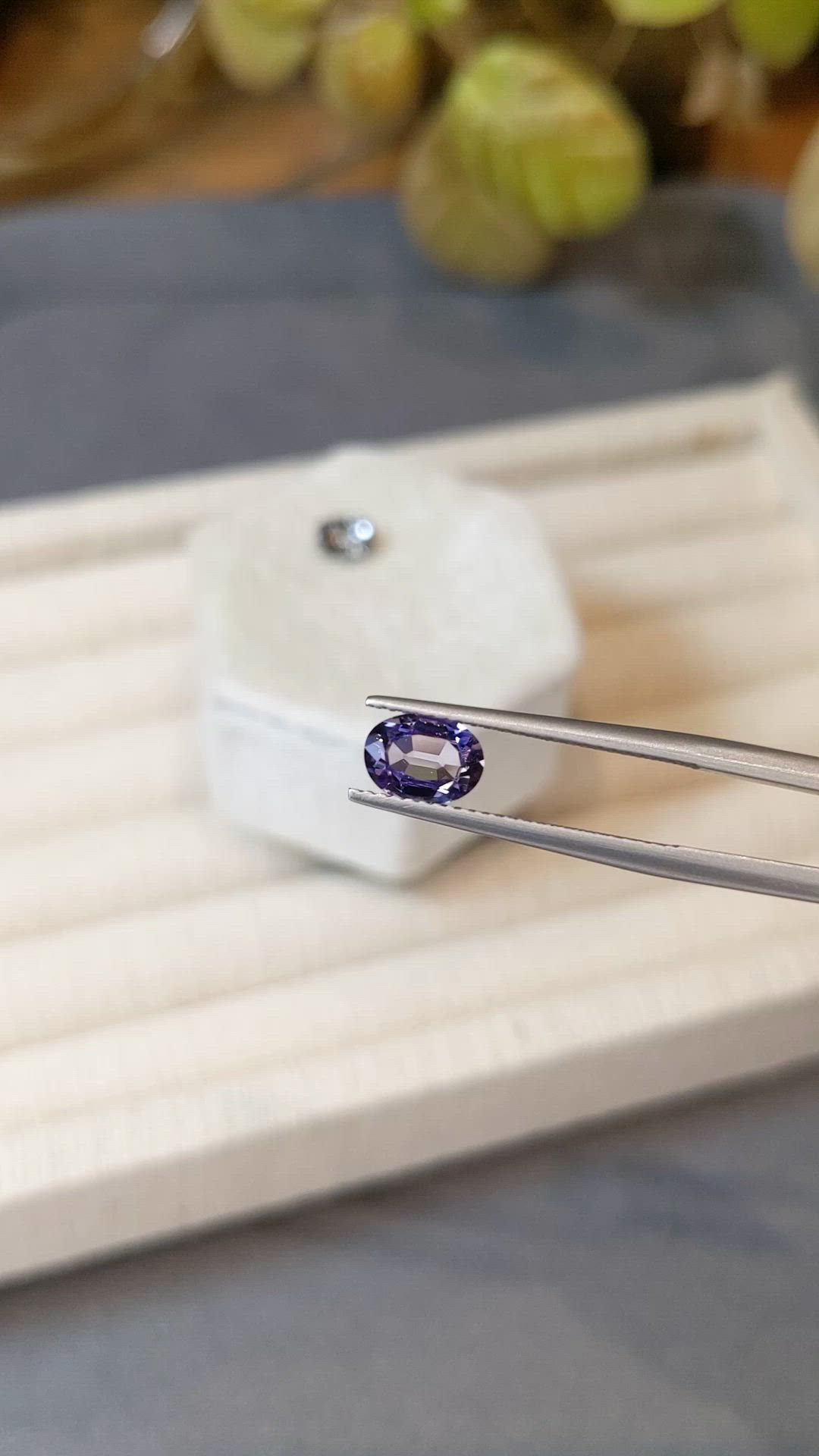 1.81&nbsp;Ct.Tw.Total Carat Weight Bi Color (Peacock) Tanzanite Pair from Tanzania Size Video