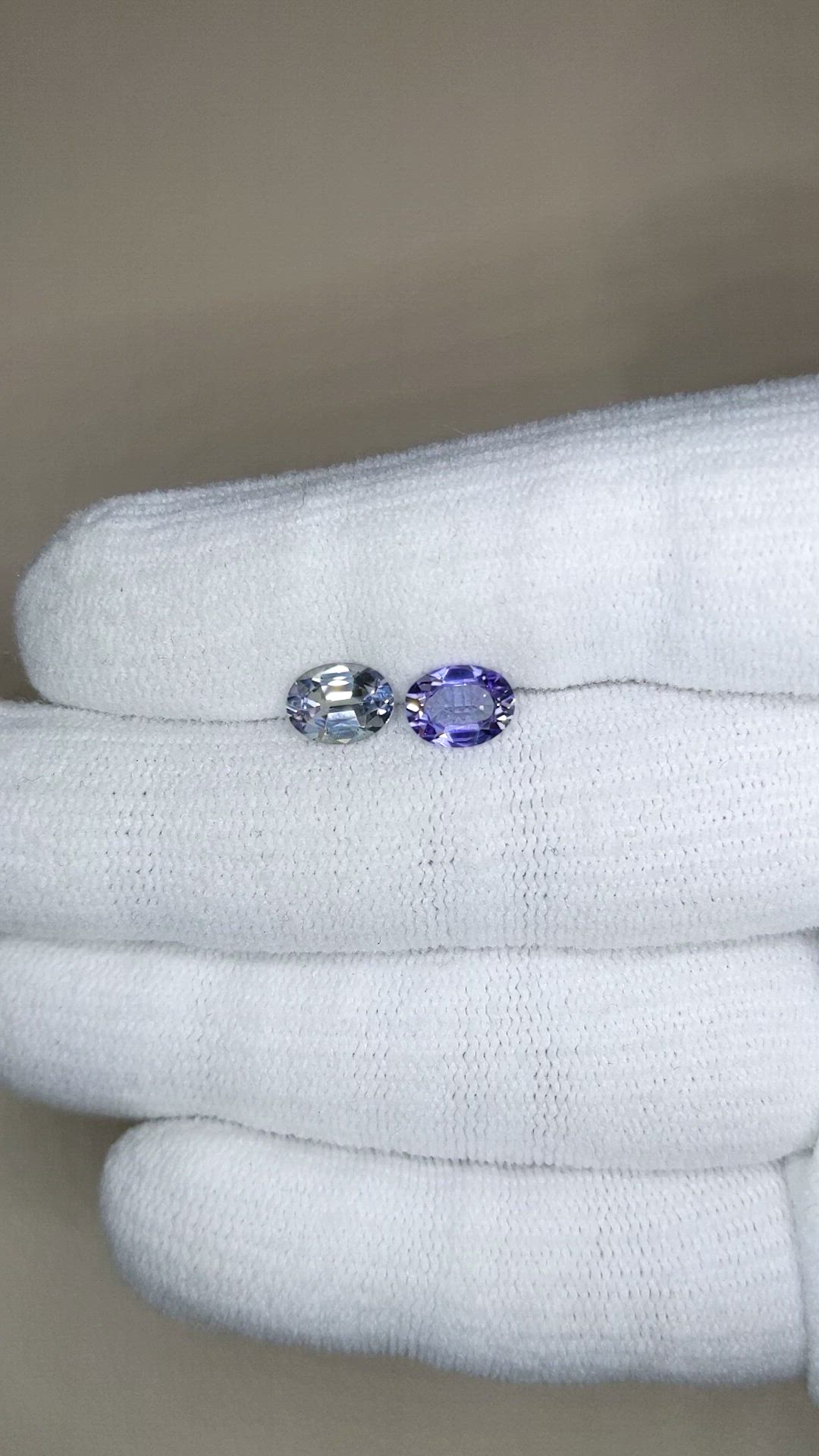 1.81&nbsp;Ct.Tw.Total Carat Weight Bi Color (Peacock) Tanzanite Pair from Tanzania Size Video