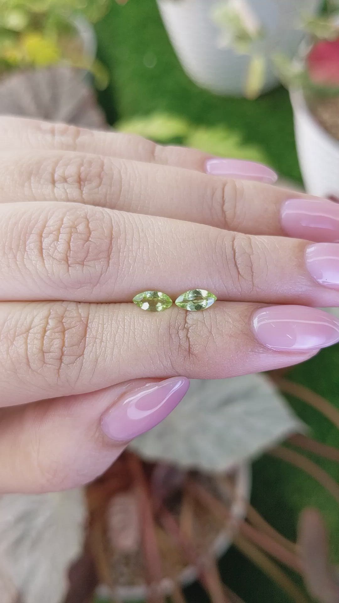 0.73&nbsp;Ct.Tw.Total Carat Weight Yellowish Green Peridot Pair from Brazil Size Video