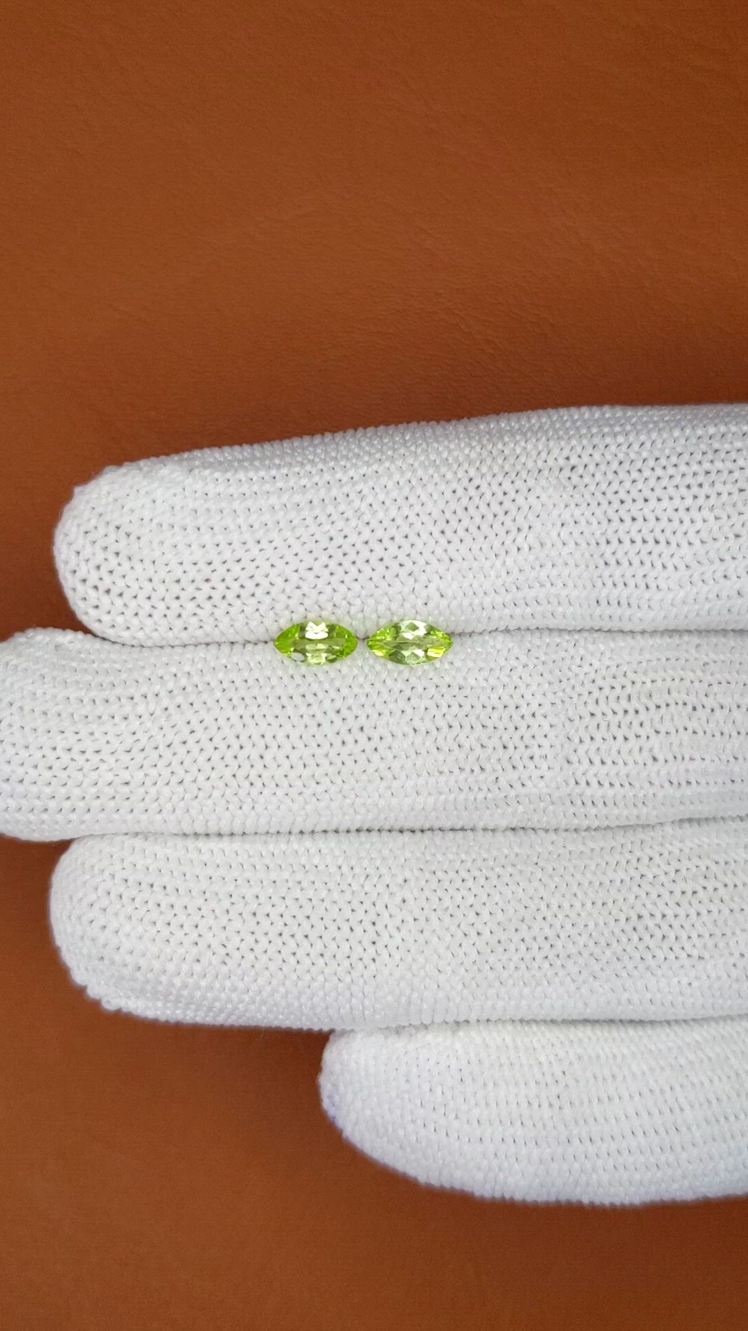 0.73&nbsp;Ct.Tw.Total Carat Weight Yellowish Green Peridot Pair from Brazil Size Video