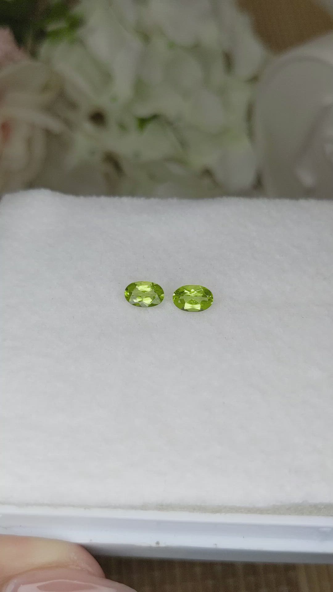 0.95 Ct.Tw.Total Carat Weight Yellowish Green Peridot Pair from Brazil Size Video
