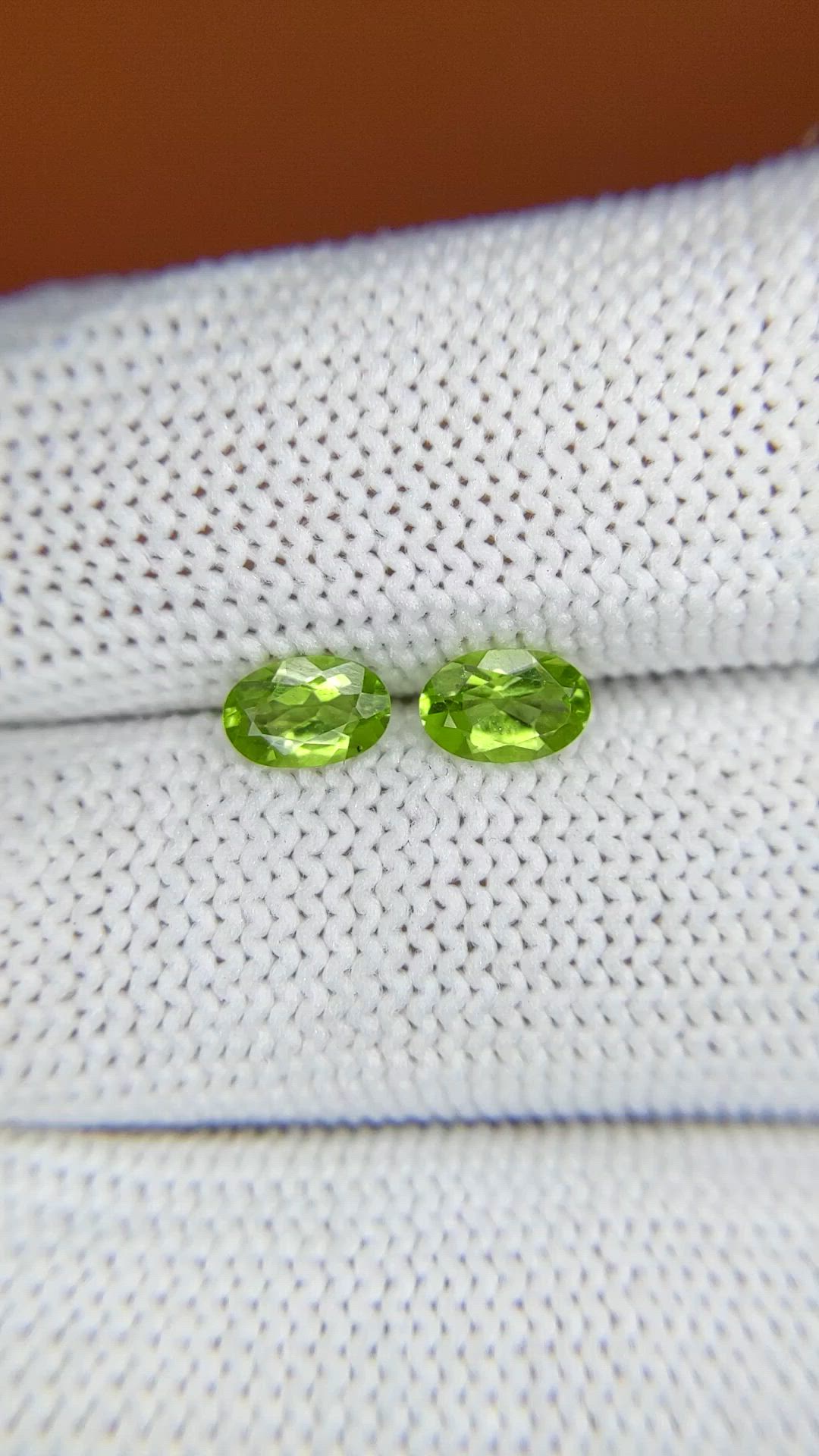 0.95 Ct.Tw.Total Carat Weight Yellowish Green Peridot Pair from Brazil Size Video