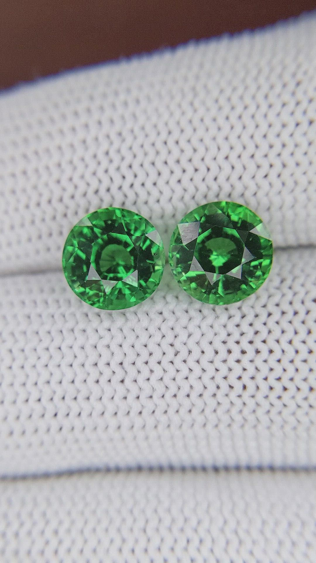 5.15 Ct.Tw.Total Carat Weight Tsavorite Garnet Pair from Kenya Size Video