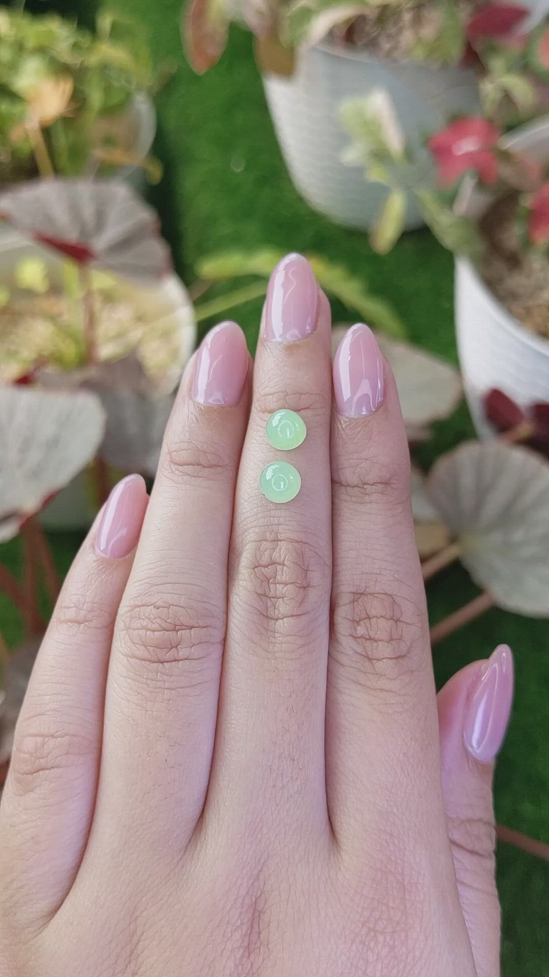 2.84&nbsp;Ct.Tw.Total Carat Weight Green Cabochon Jade Pair from Burma (Myanmar) Size Video