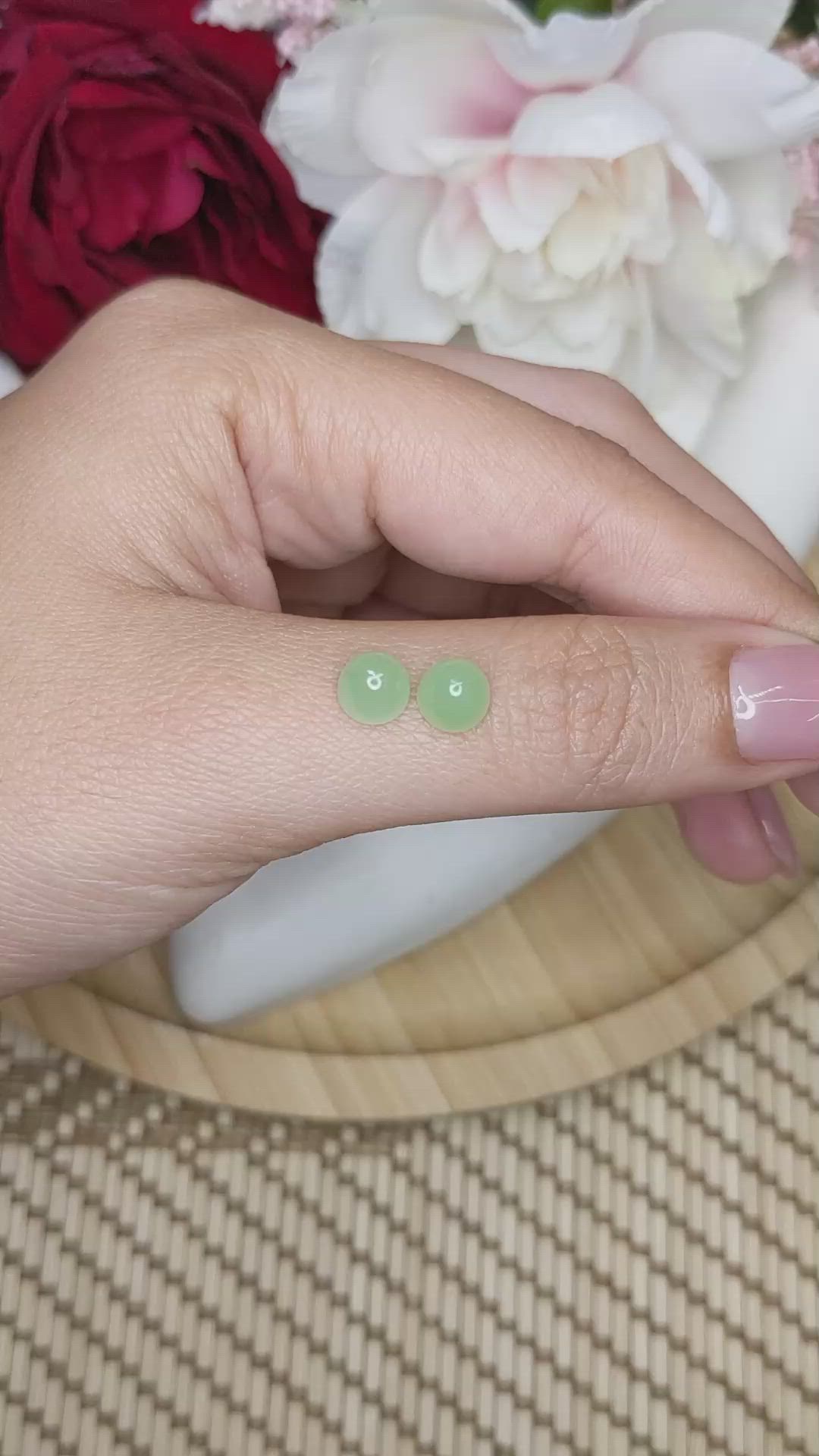 2.84&nbsp;Ct.Tw.Total Carat Weight Green Cabochon Jade Pair from Burma (Myanmar) Size Video