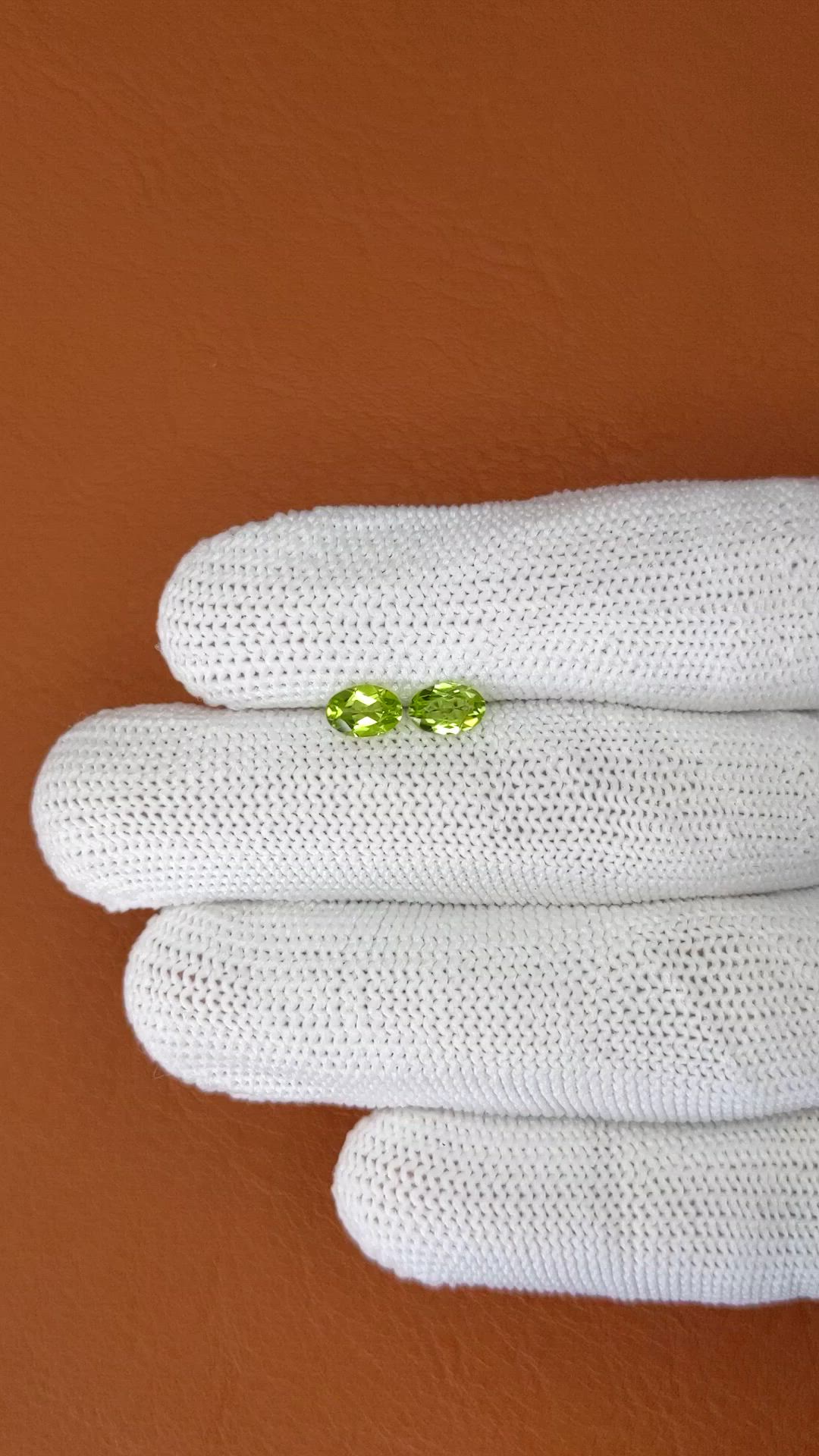 0.92 Ct.Tw.Total Carat Weight Yellowish Green Peridot Pair from Pakistan Size Video