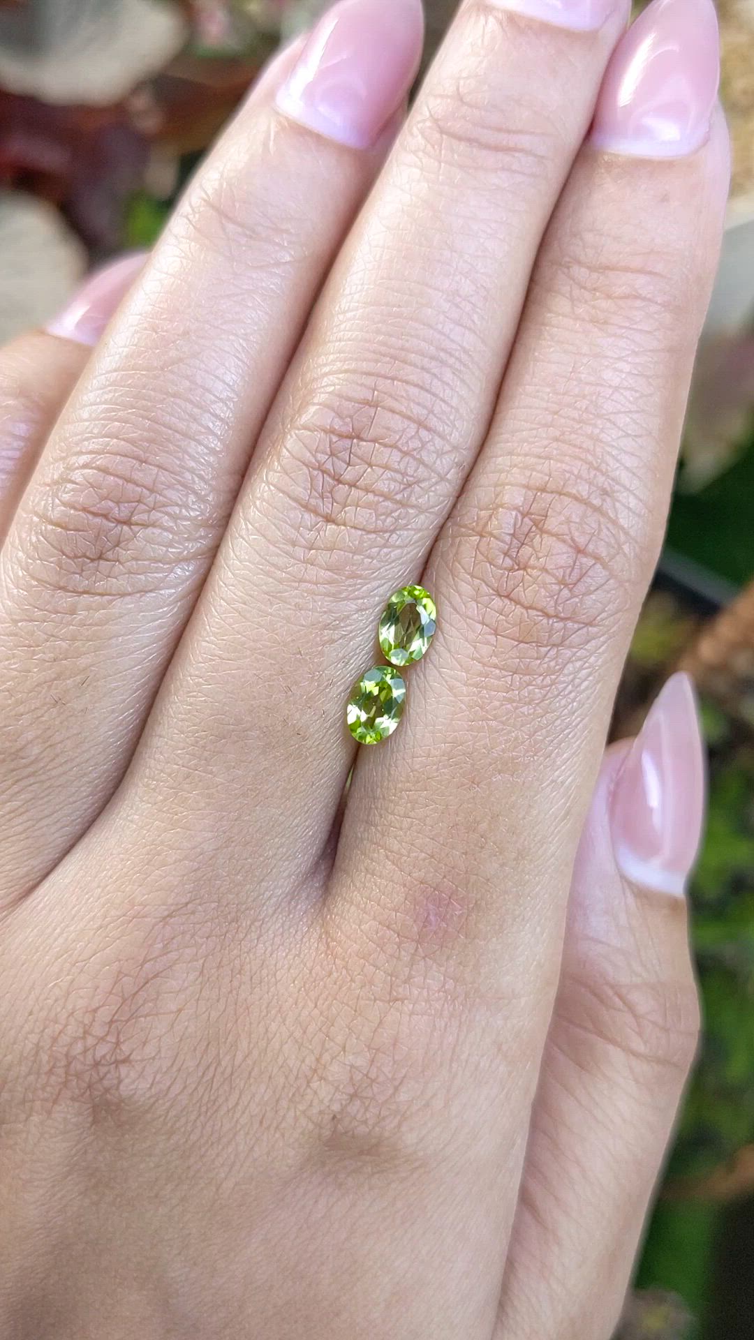 0.92 Ct.Tw.Total Carat Weight Yellowish Green Peridot Pair from Pakistan Size Video