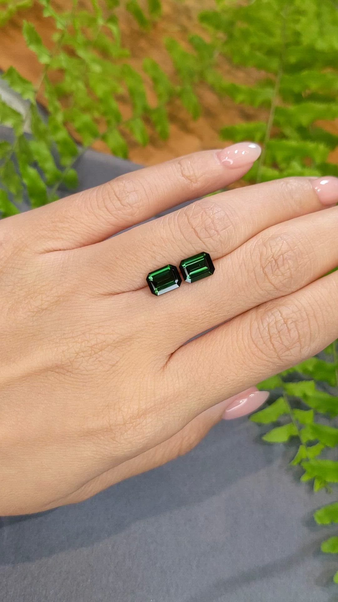 2.92&nbsp;Ct.Tw.Total Carat Weight Green Tourmaline Pair from Brazil Size Video
