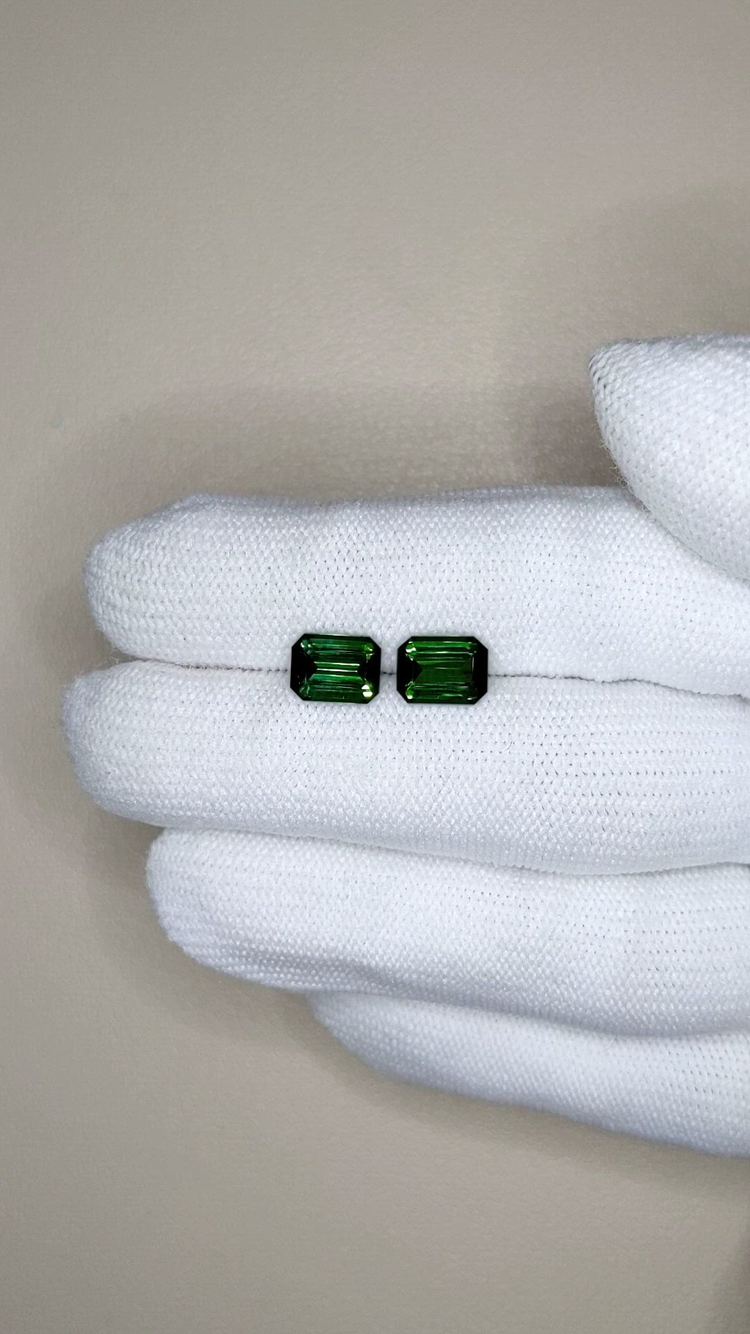 2.92&nbsp;Ct.Tw.Total Carat Weight Green Tourmaline Pair from Brazil Size Video