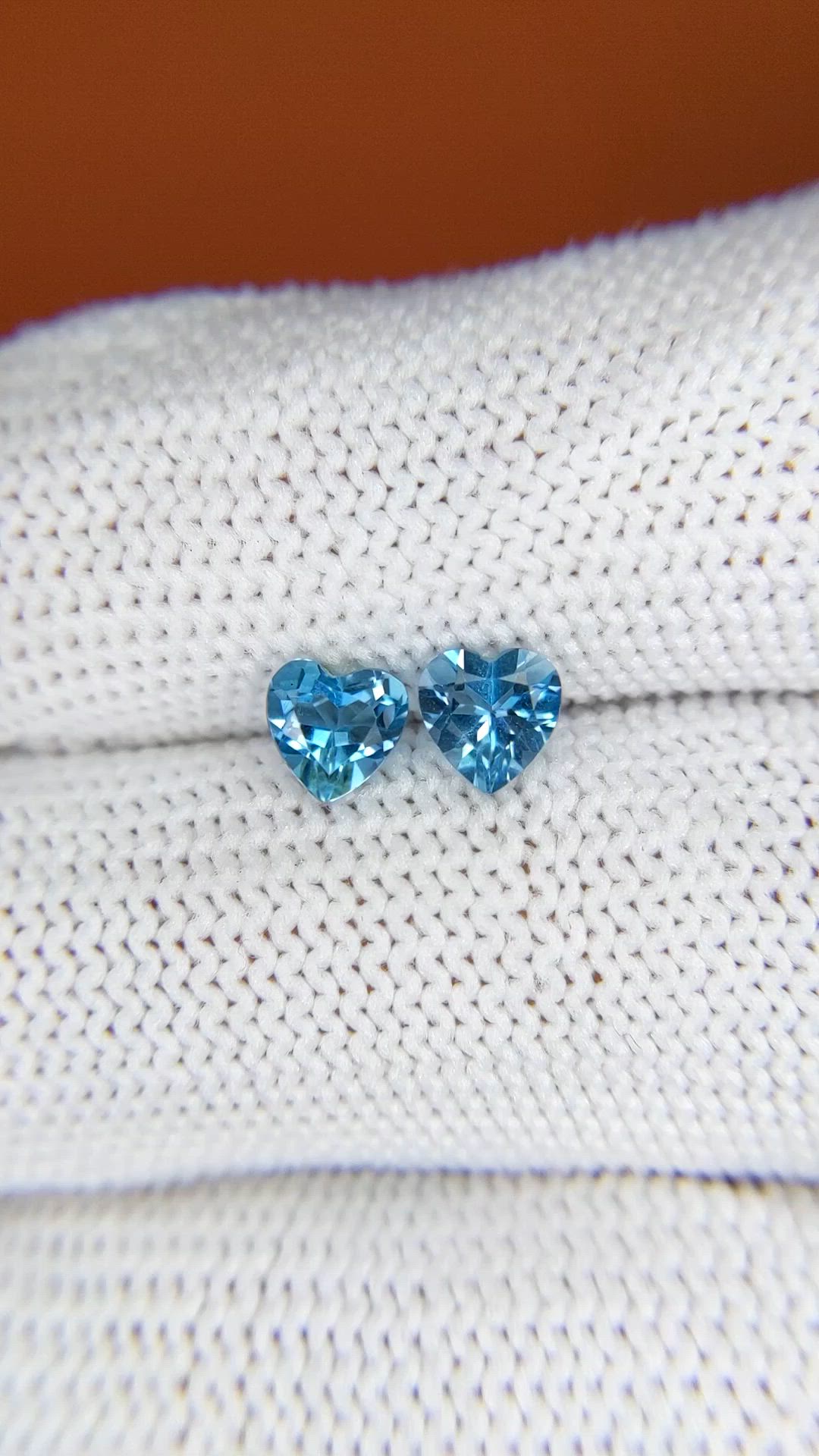 1.11&nbsp;Ct.Tw.Total Carat Weight Swiss Blue Topaz Pair from Ceylon (Sri Lanka) Size Video