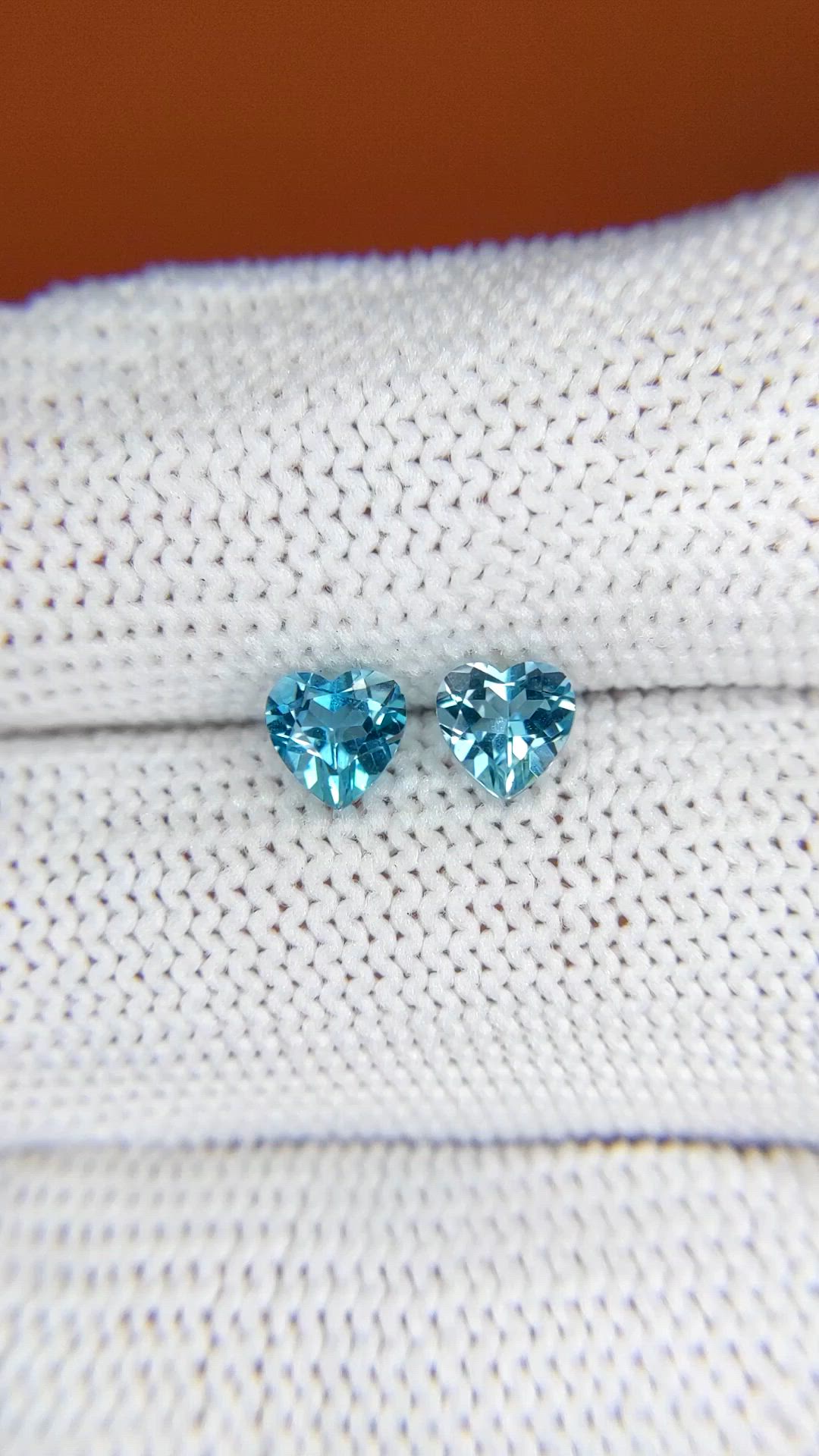 1.17&nbsp;Ct.Tw.Total Carat Weight Swiss Blue Topaz Pair from Ceylon (Sri Lanka) Size Video