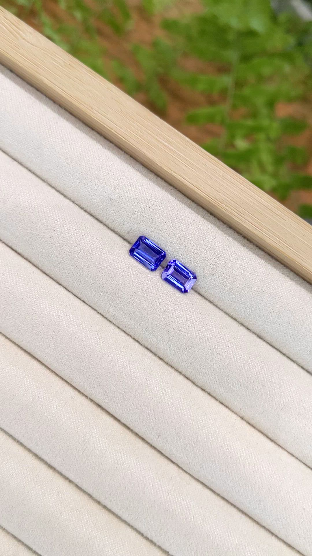 1.95 Ct.Tw.Total Carat Weight Violetish Blue Tanzanite Pair from Tanzania Size Video