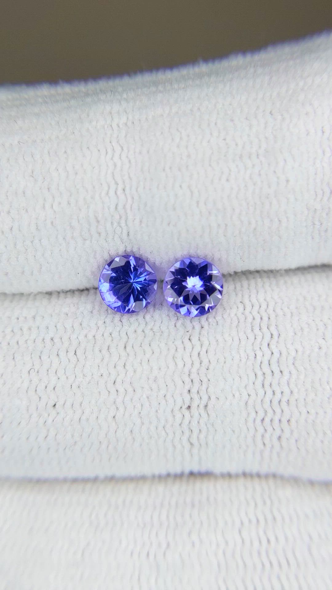 1.16 Ct.Tw.Total Carat Weight Violetish Blue Tanzanite Pair from Tanzania Size Video