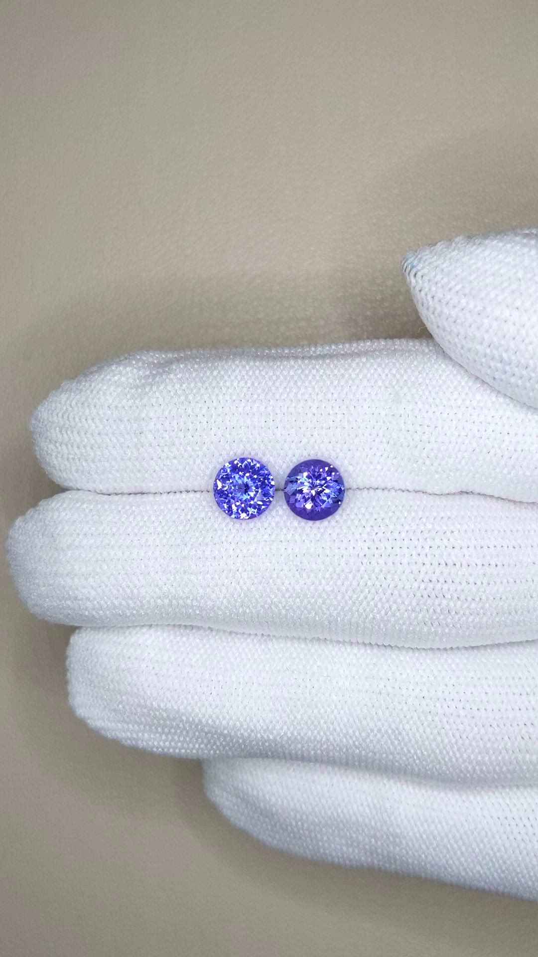 2.62&nbsp;Ct.Tw.Total Carat Weight Violetish Blue Tanzanite Pair from Tanzania Size Video
