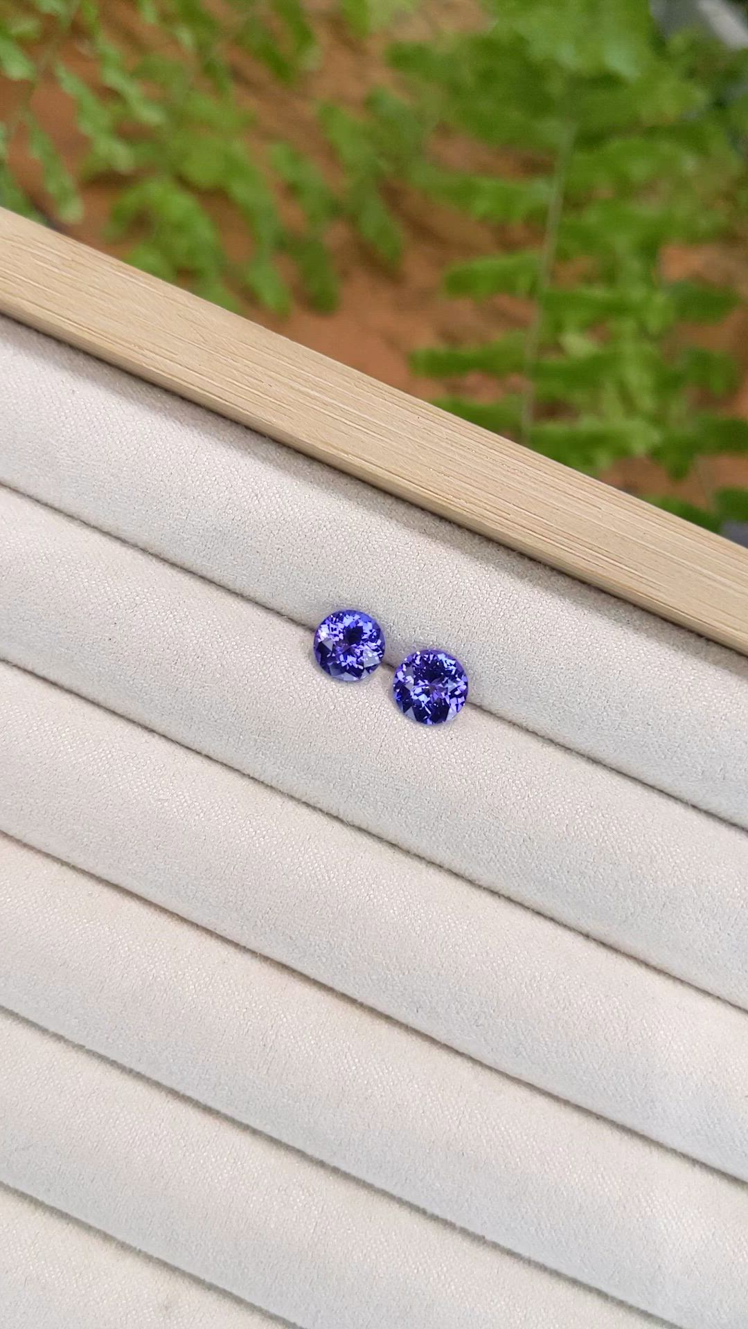 2.73 Ct.Tw.Total Carat Weight Violetish Blue Tanzanite Pair from Tanzania Size Video
