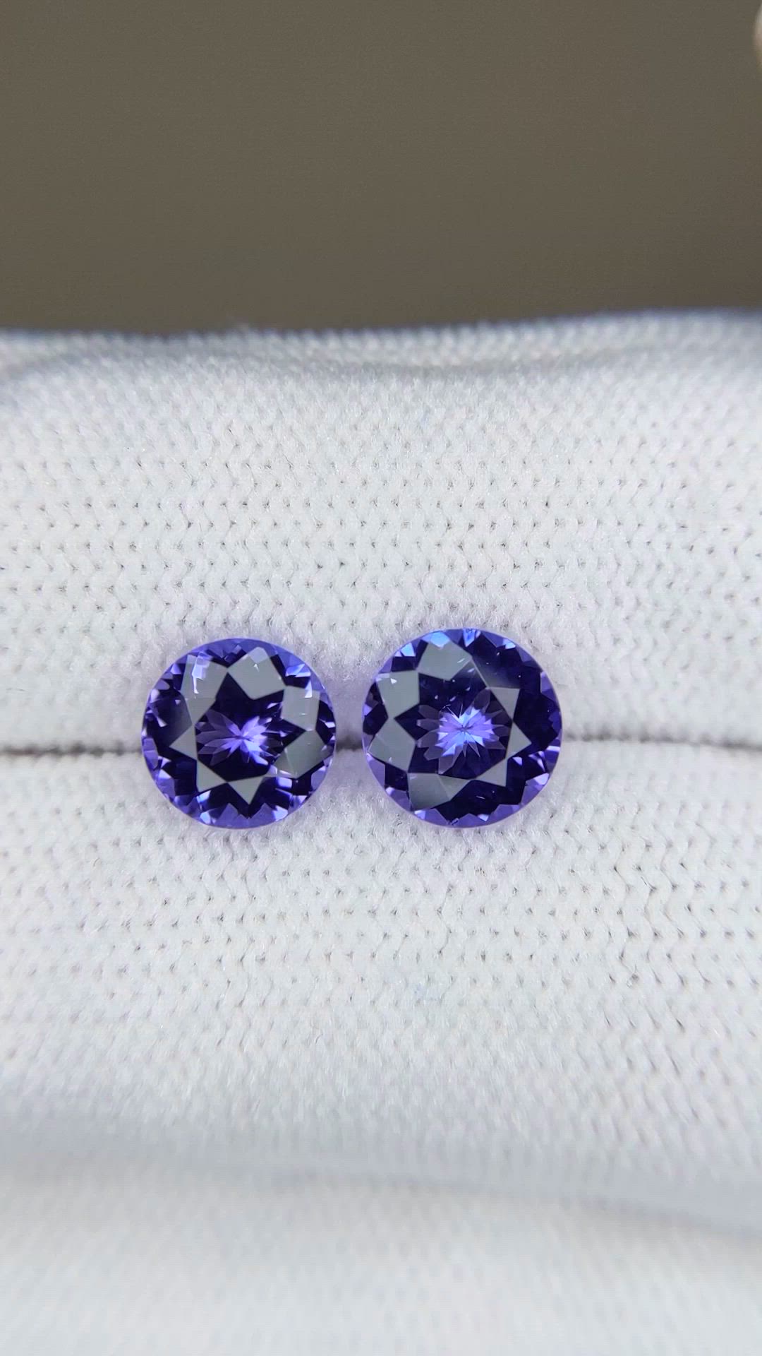 2.73 Ct.Tw.Total Carat Weight Violetish Blue Tanzanite Pair from Tanzania Size Video