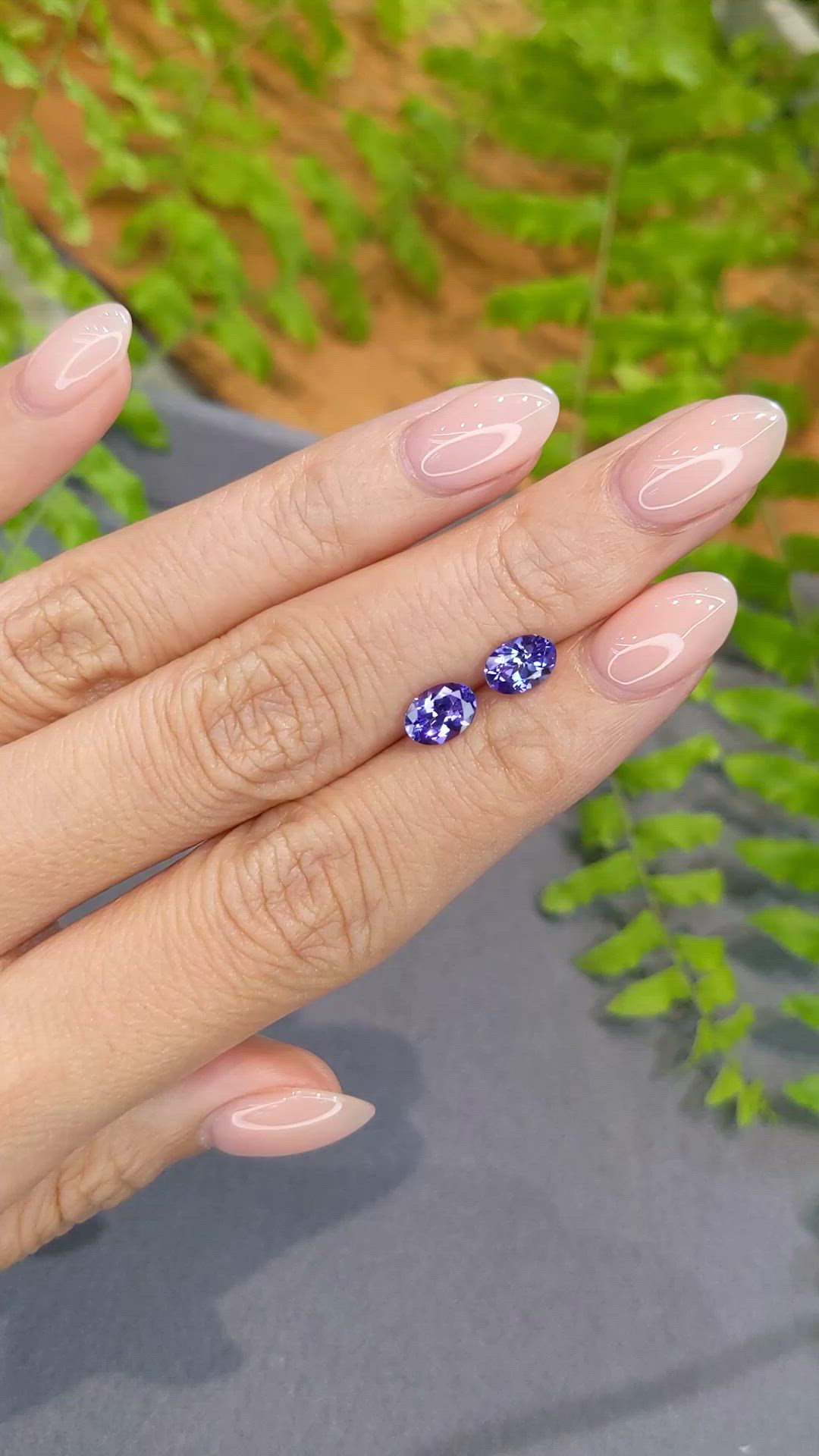 1.64&nbsp;Ct.Tw.Total Carat Weight Violetish Blue Tanzanite Pair from Tanzania Size Video