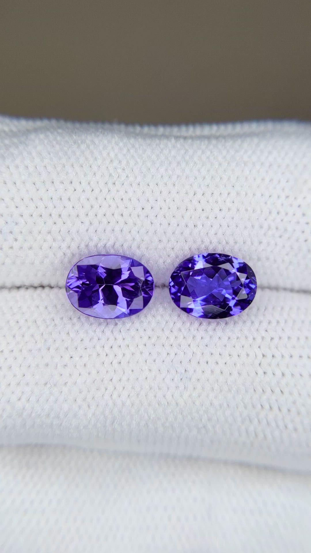 2.76 Ct.Tw.Total Carat Weight Violetish Blue Tanzanite Pair from Tanzania Size Video