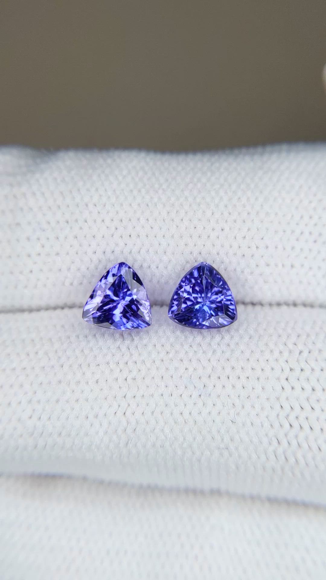 1.75&nbsp;Ct.Tw.Total Carat Weight Violetish Blue Tanzanite Pair from Tanzania Size Video