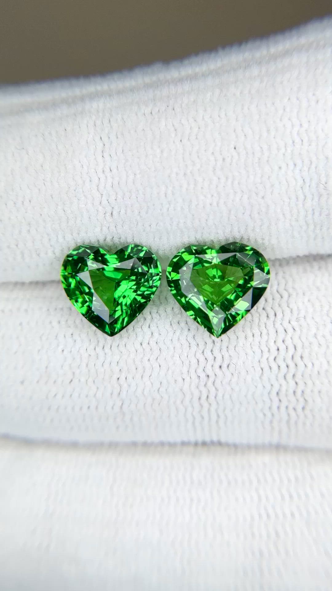 4.30 Ct.Tw.Total Carat Weight Tsavorite Garnet Pair Size Video