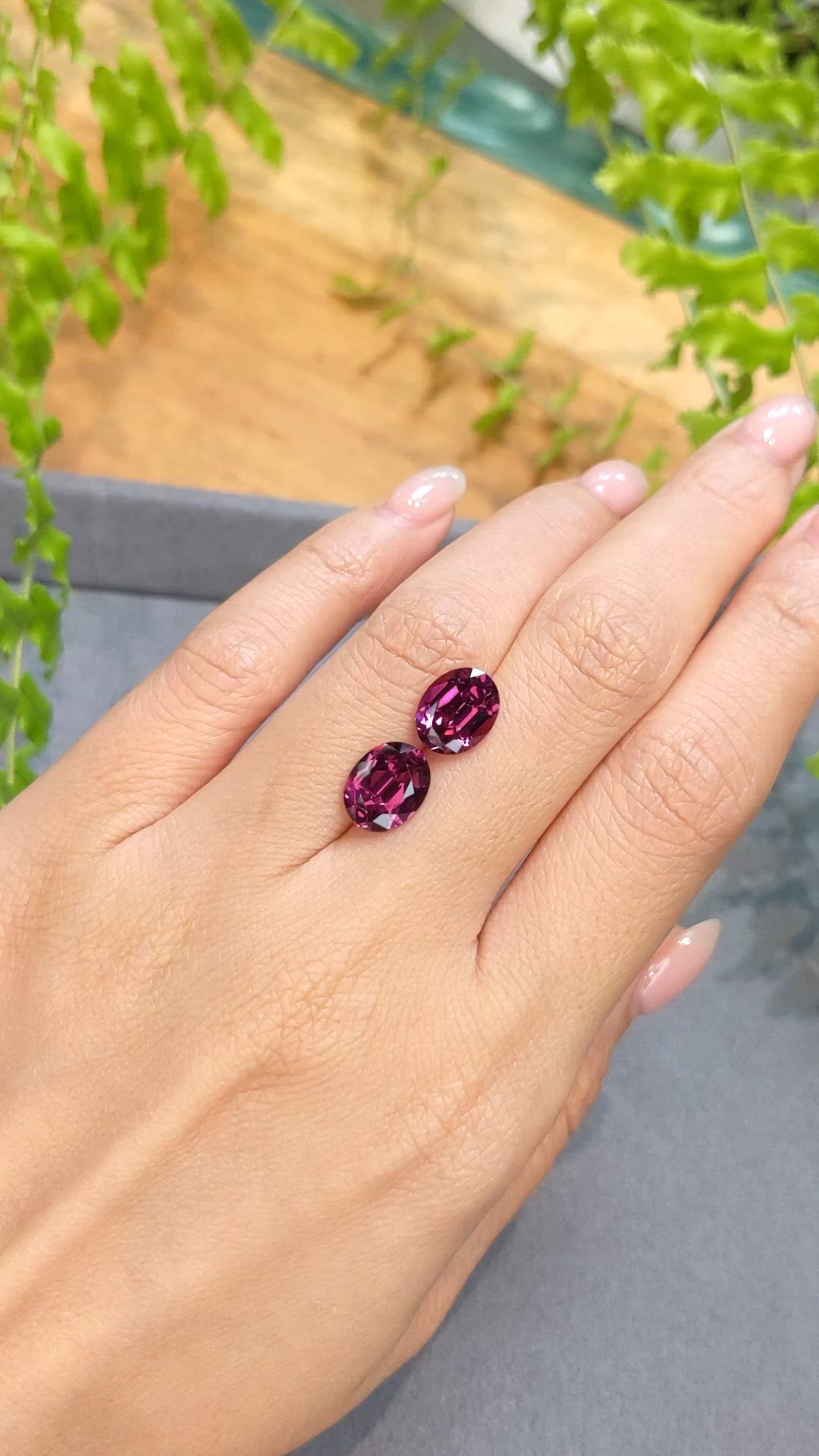 5.54&nbsp;Ct.Tw.Total Carat Weight Purplish Pink Rhodolite Garnet Pair from Tanzania Size Video