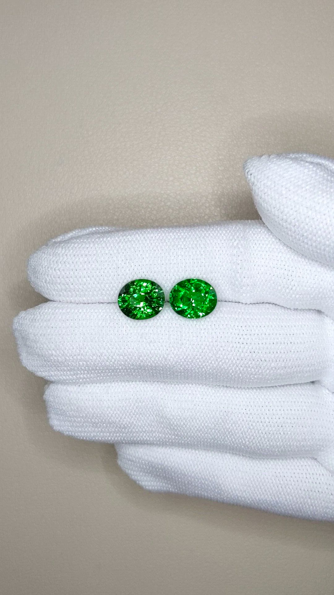 6.20&nbsp;Ct.Tw.Total Carat Weight Tsavorite Garnet Pair from Tanzania Size Video