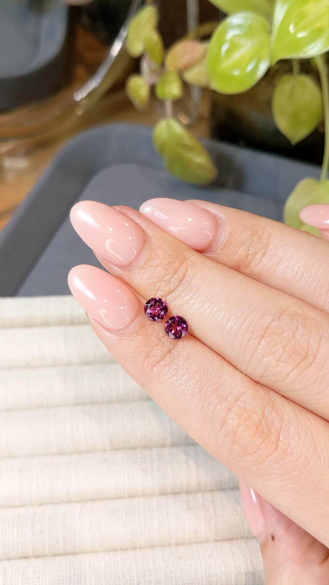 1.00&nbsp;Ct.Tw.Total Carat Weight Purple Rhodolite Garnet Pair from Tanzania Size Video