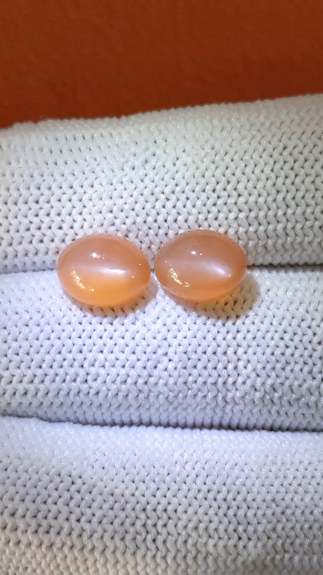 4.78&nbsp;Ct.Tw.Total Carat Weight Peach Cabochon Moonstone Pair from Ceylon (Sri Lanka) Size Video