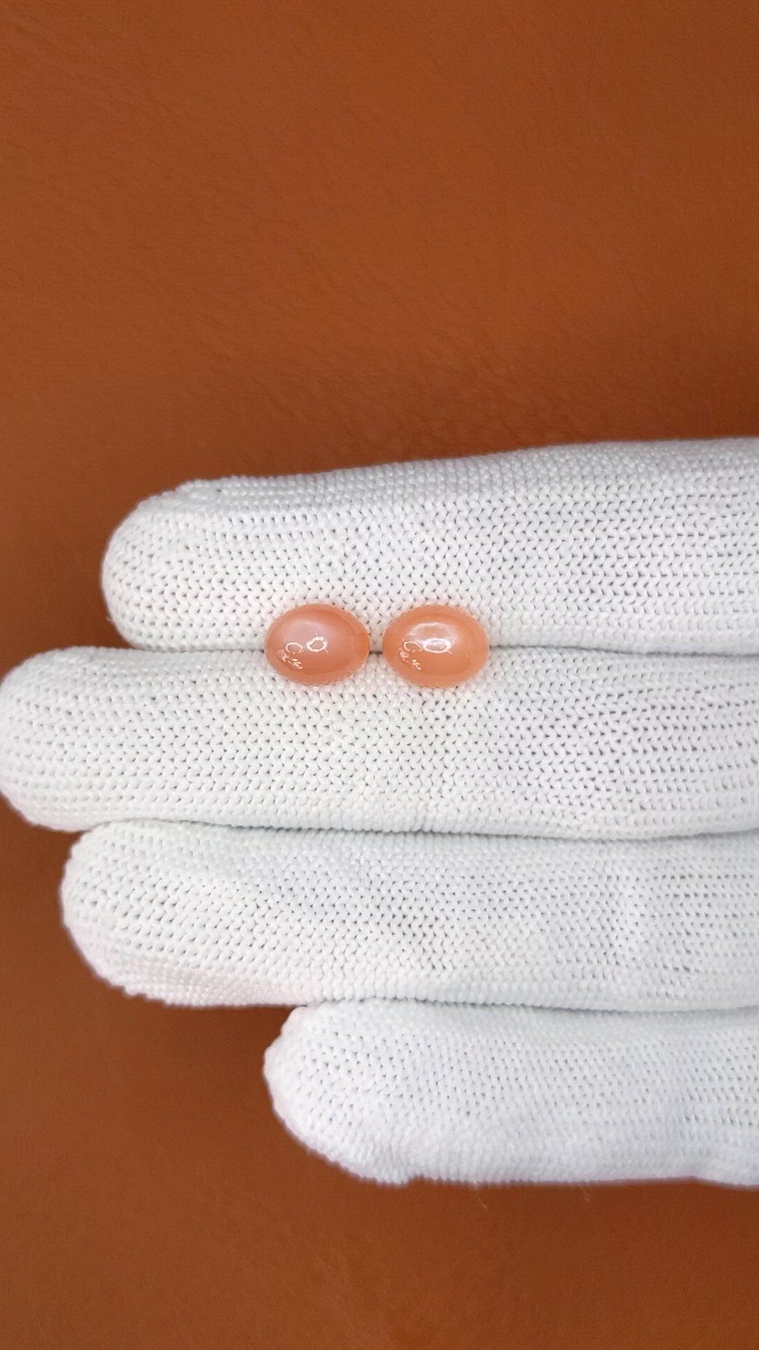 4.78&nbsp;Ct.Tw.Total Carat Weight Peach Cabochon Moonstone Pair from Ceylon (Sri Lanka) Size Video