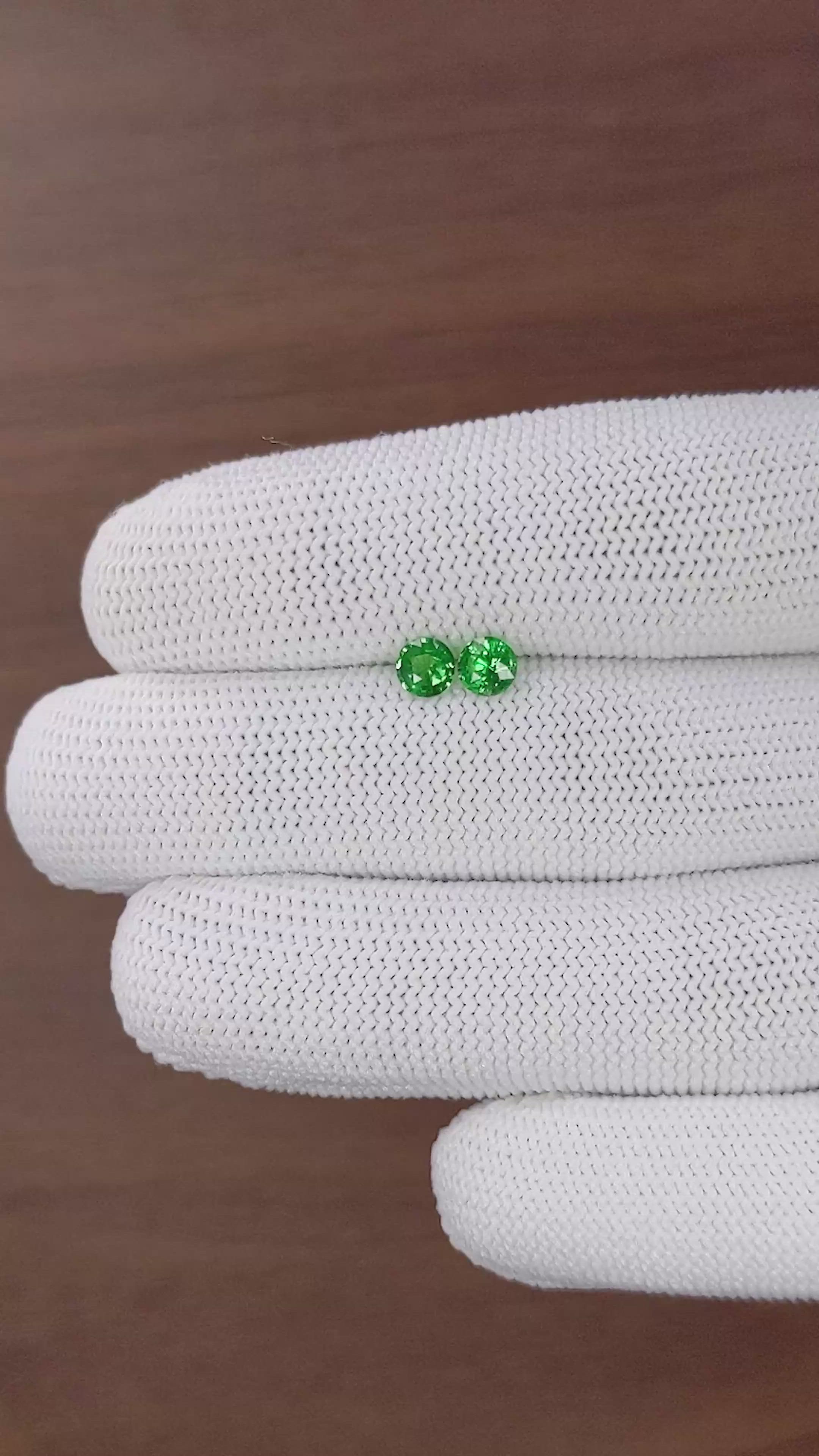 0.73&nbsp;Ct.Tw.Total Carat Weight Tsavorite Garnet Pair from Tanzania Size Video