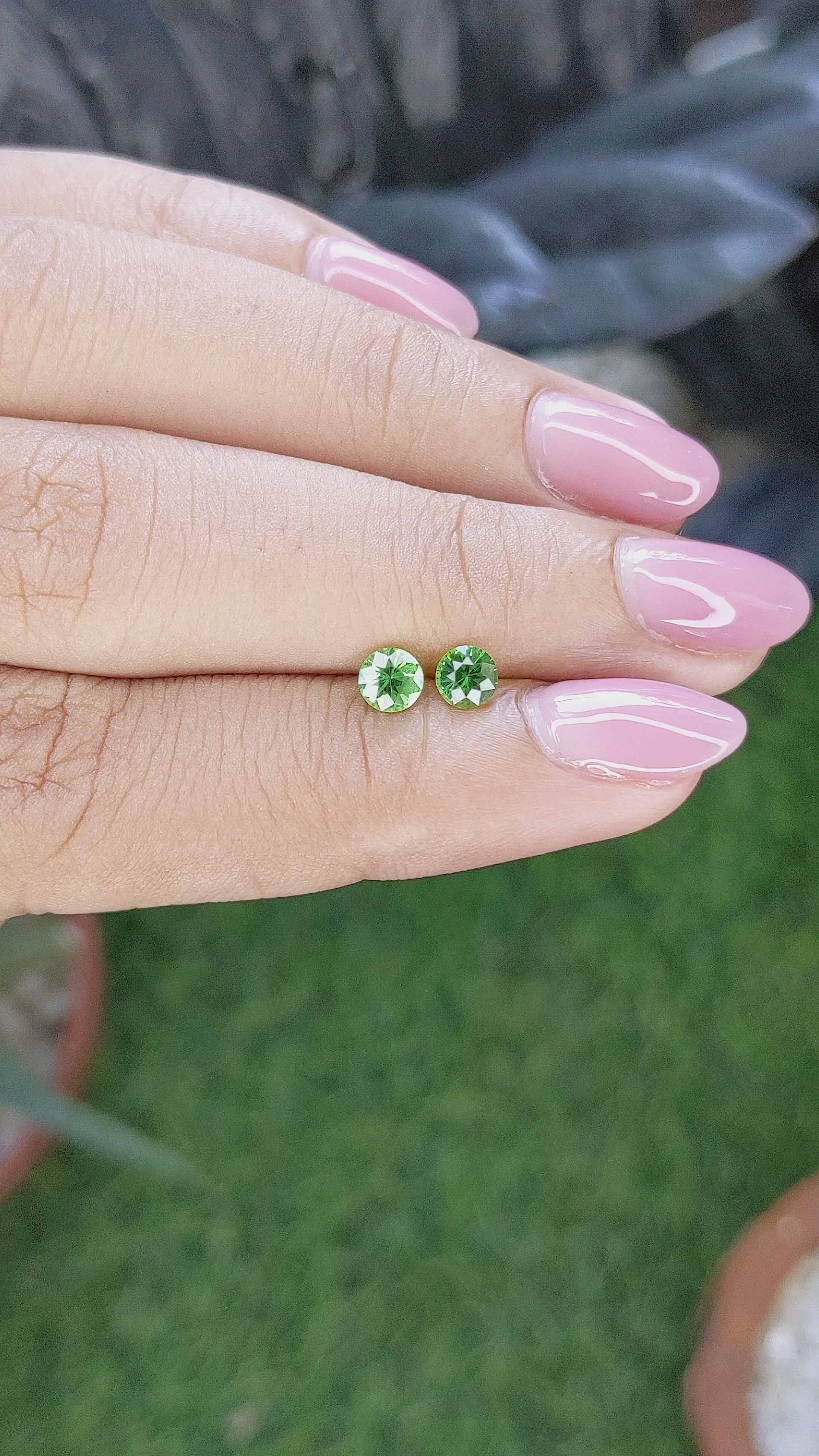 0.62&nbsp;Ct.Tw.Total Carat Weight Tsavorite Garnet Pair from Tanzania Size Video