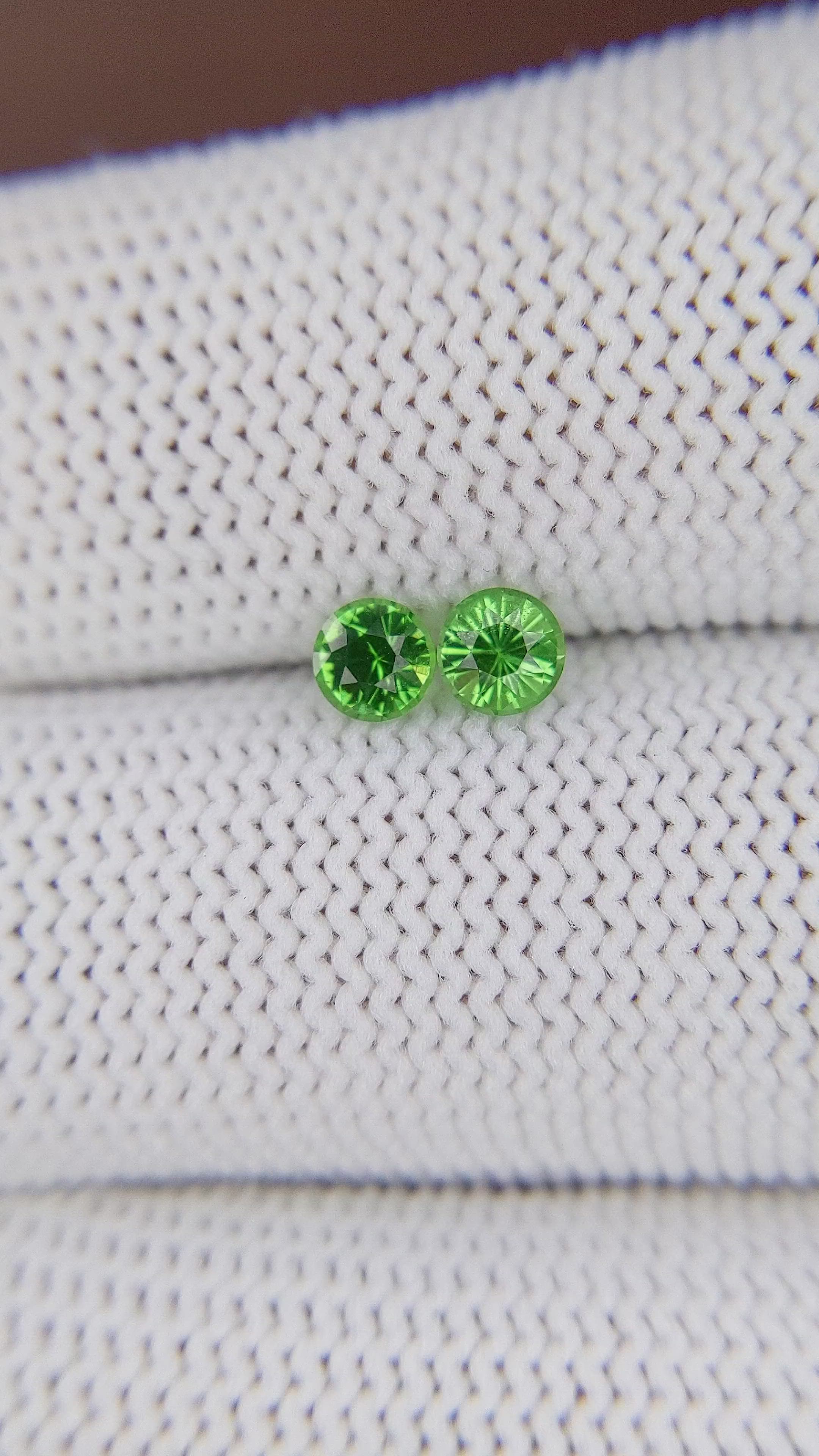 0.62&nbsp;Ct.Tw.Total Carat Weight Tsavorite Garnet Pair from Tanzania Size Video