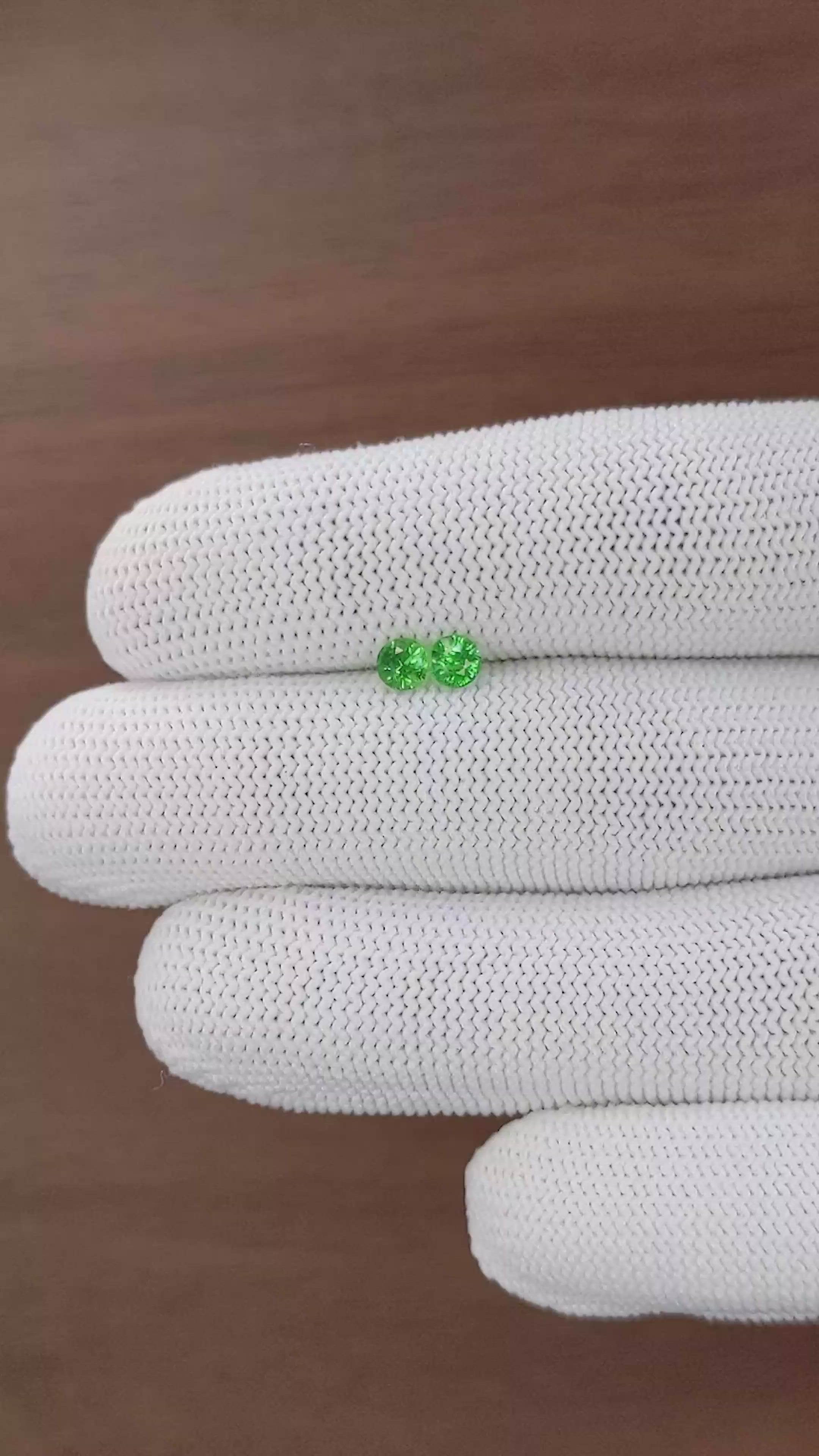 0.62&nbsp;Ct.Tw.Total Carat Weight Tsavorite Garnet Pair from Tanzania Size Video