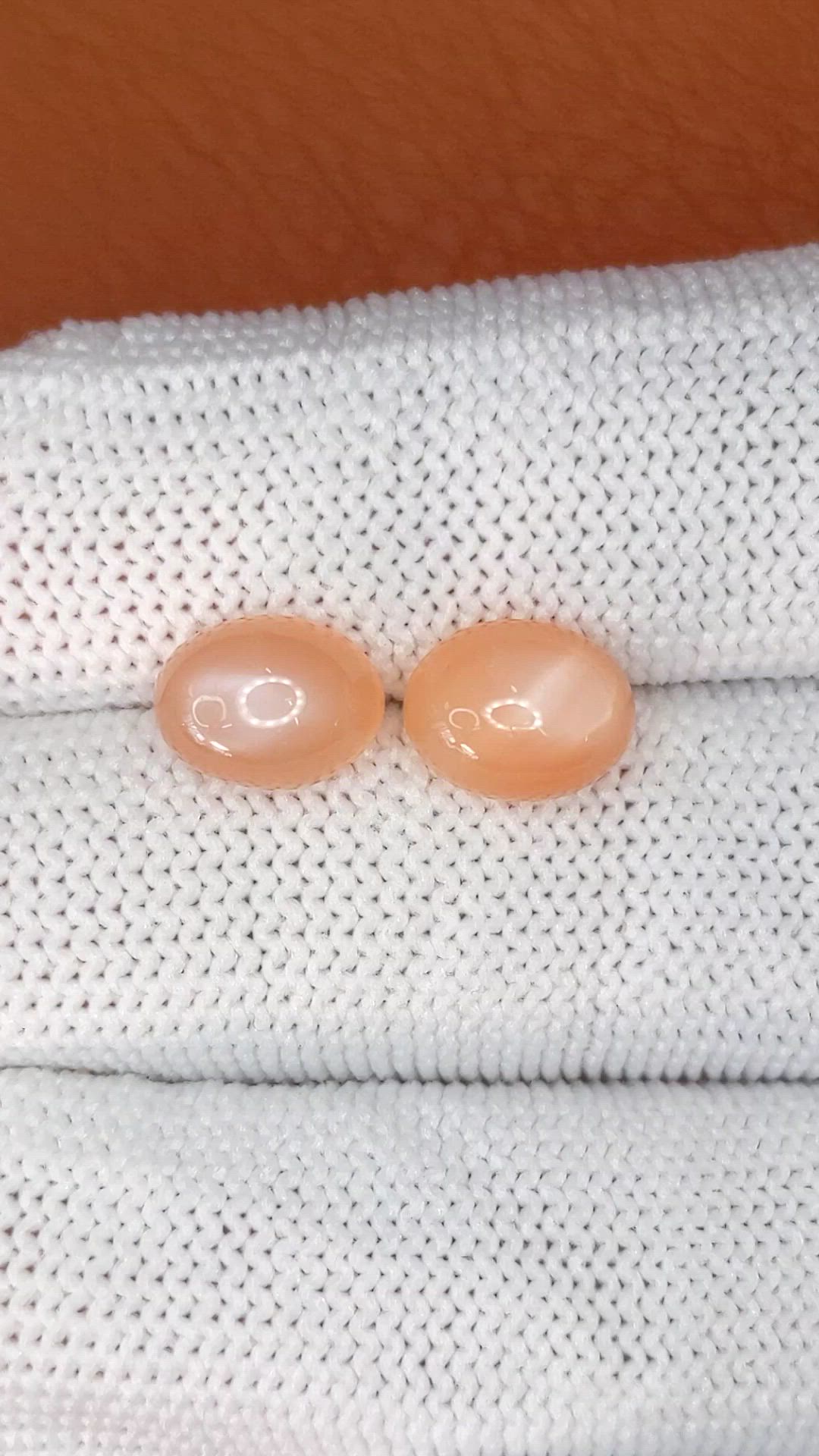 4.60 Ct.Tw.Total Carat Weight Peach Cabochon Moonstone Pair from Ceylon (Sri Lanka) Size Video